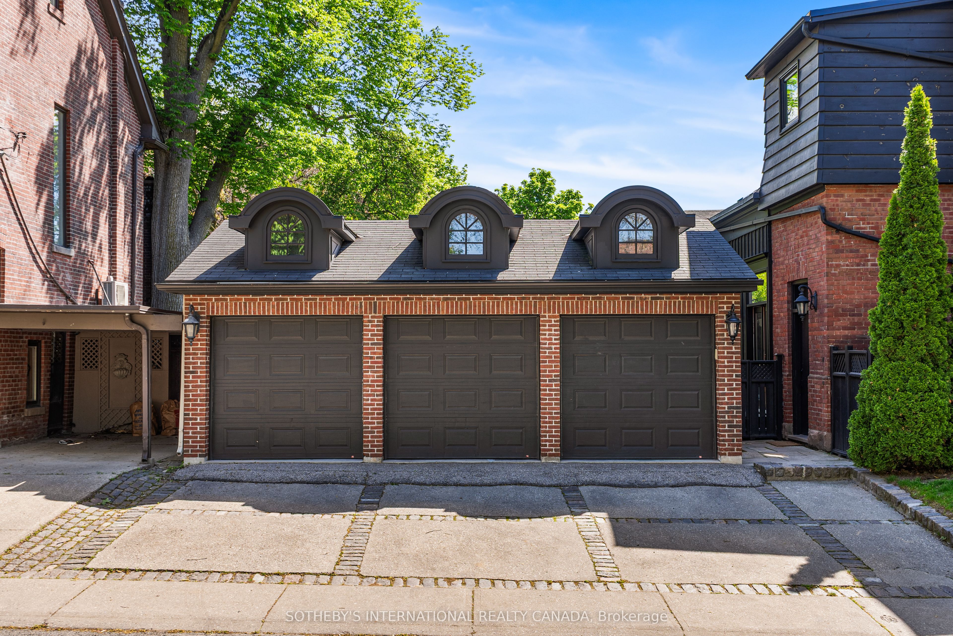 92 Woodlawn Avenue W Property Photo 32