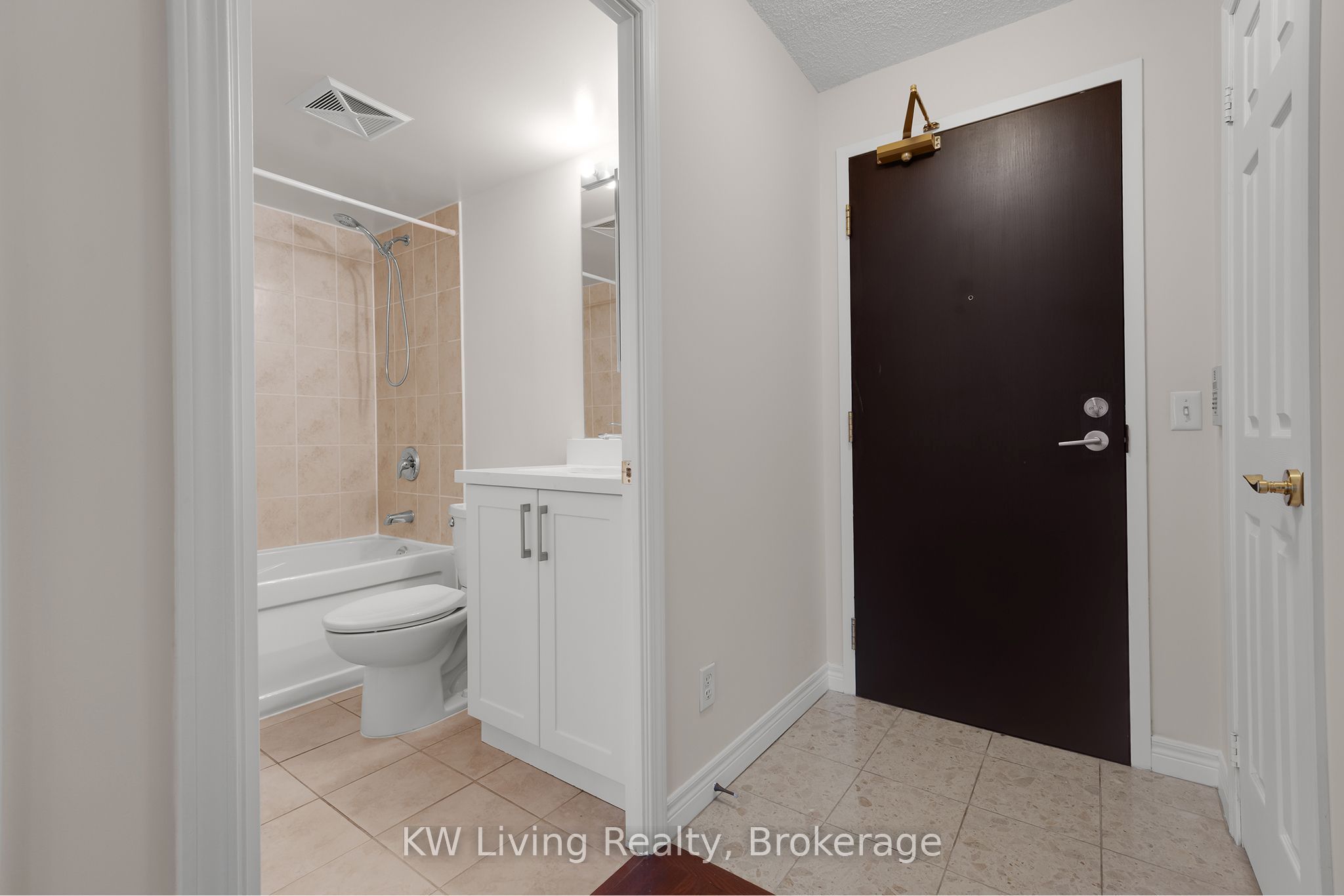 51 Lower Simcoe Street 1801 Property Photo 6