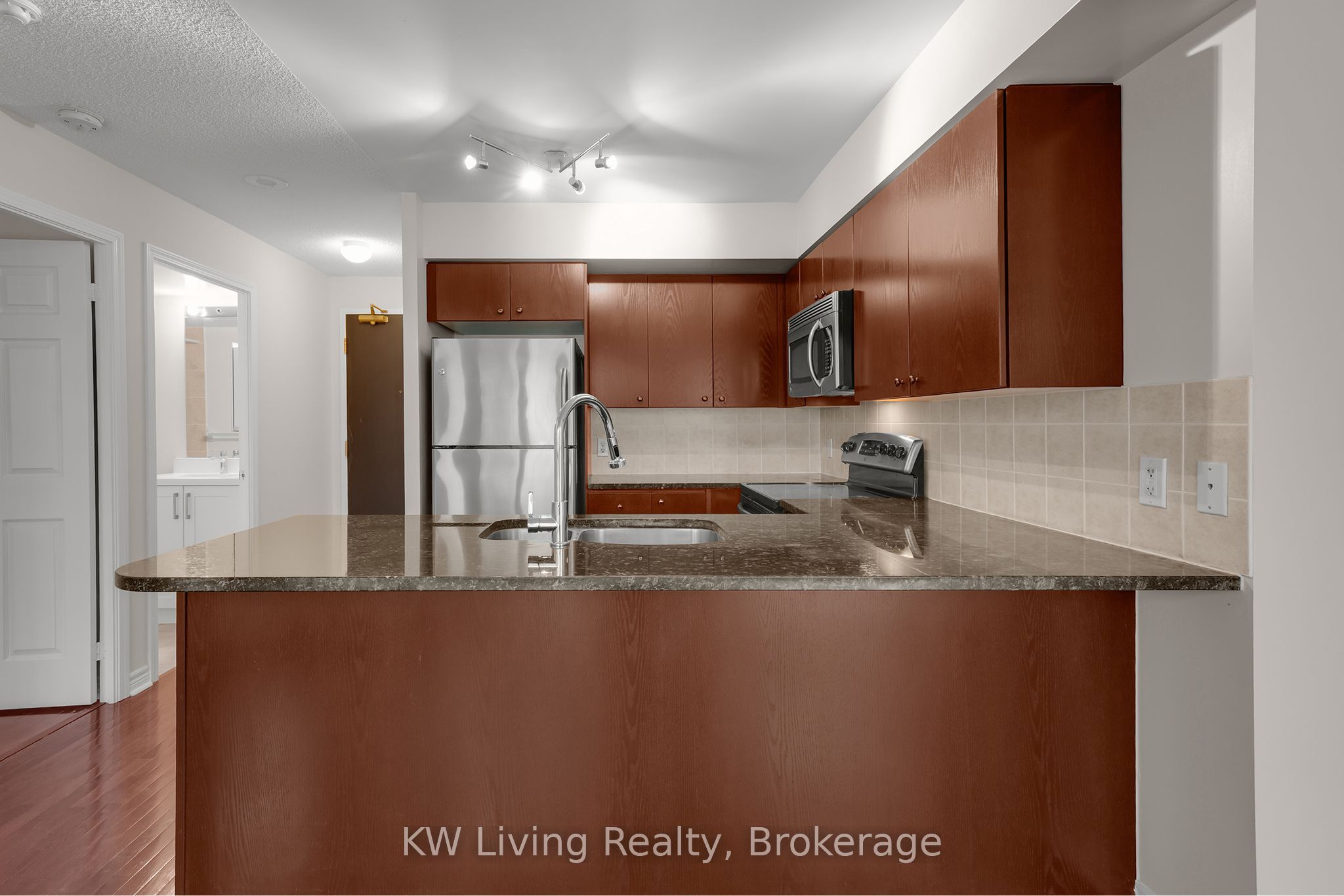 51 Lower Simcoe Street 1801 Property Photo 10