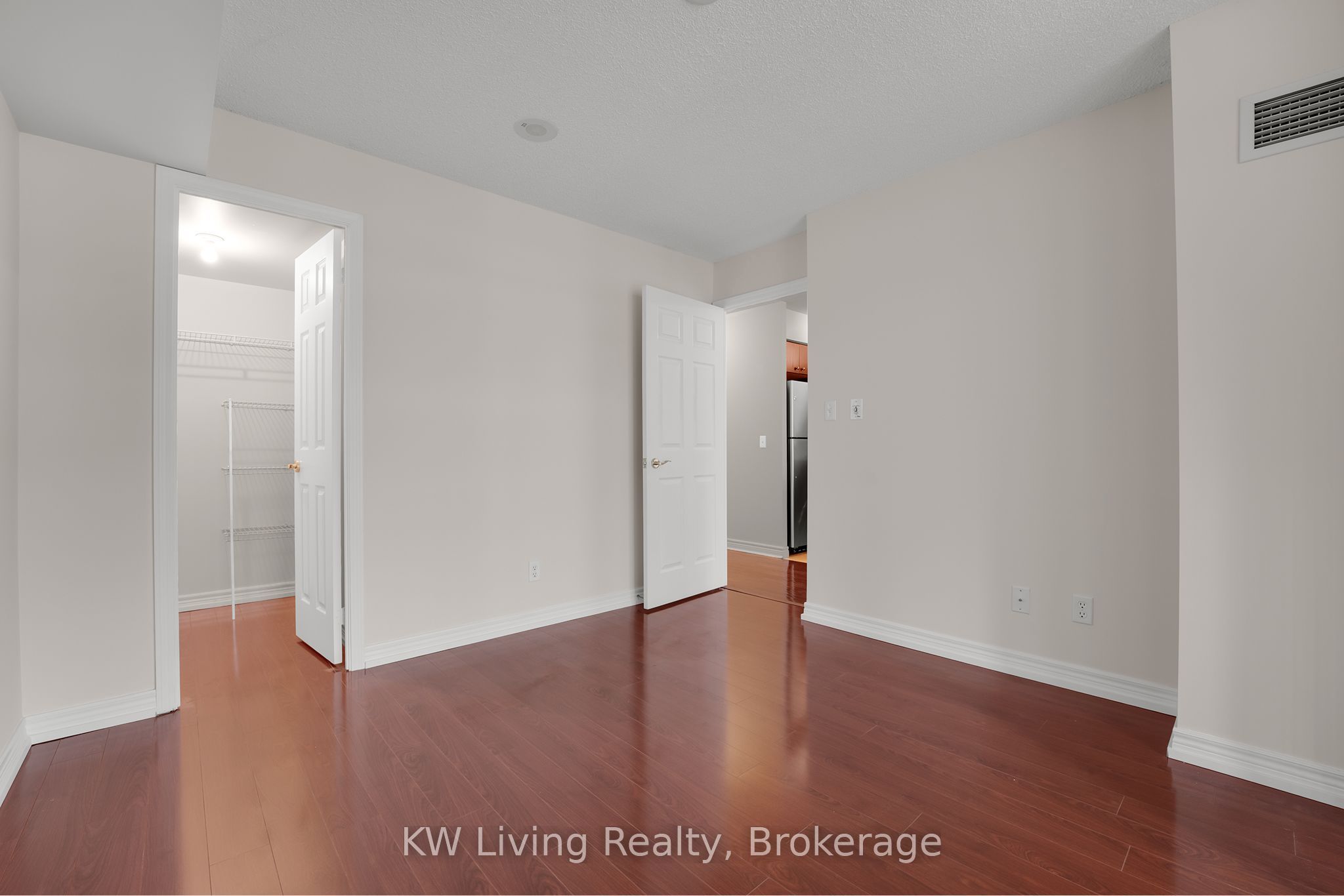 51 Lower Simcoe Street 1801 Property Photo 13