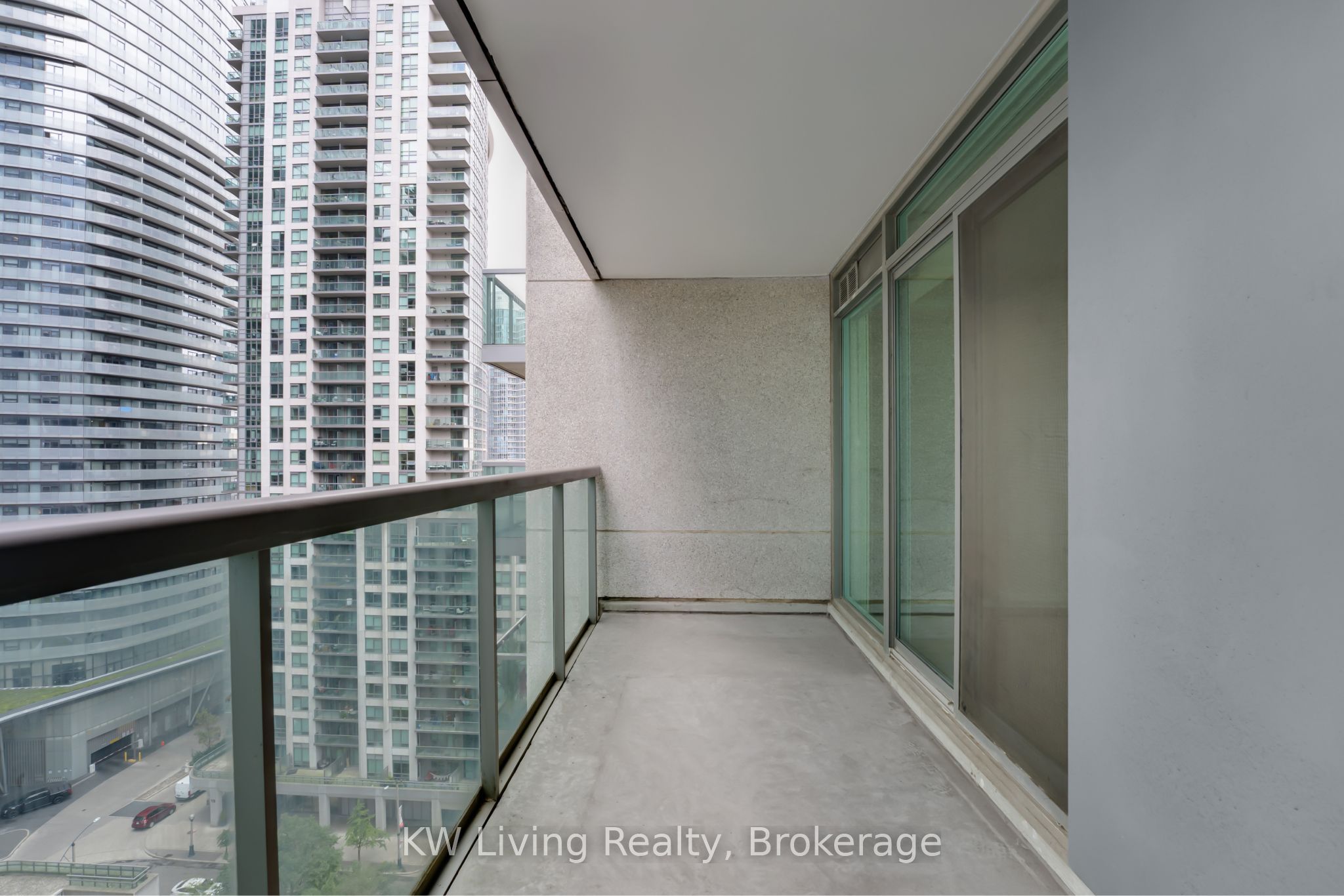 51 Lower Simcoe Street 1801 Property Photo 22