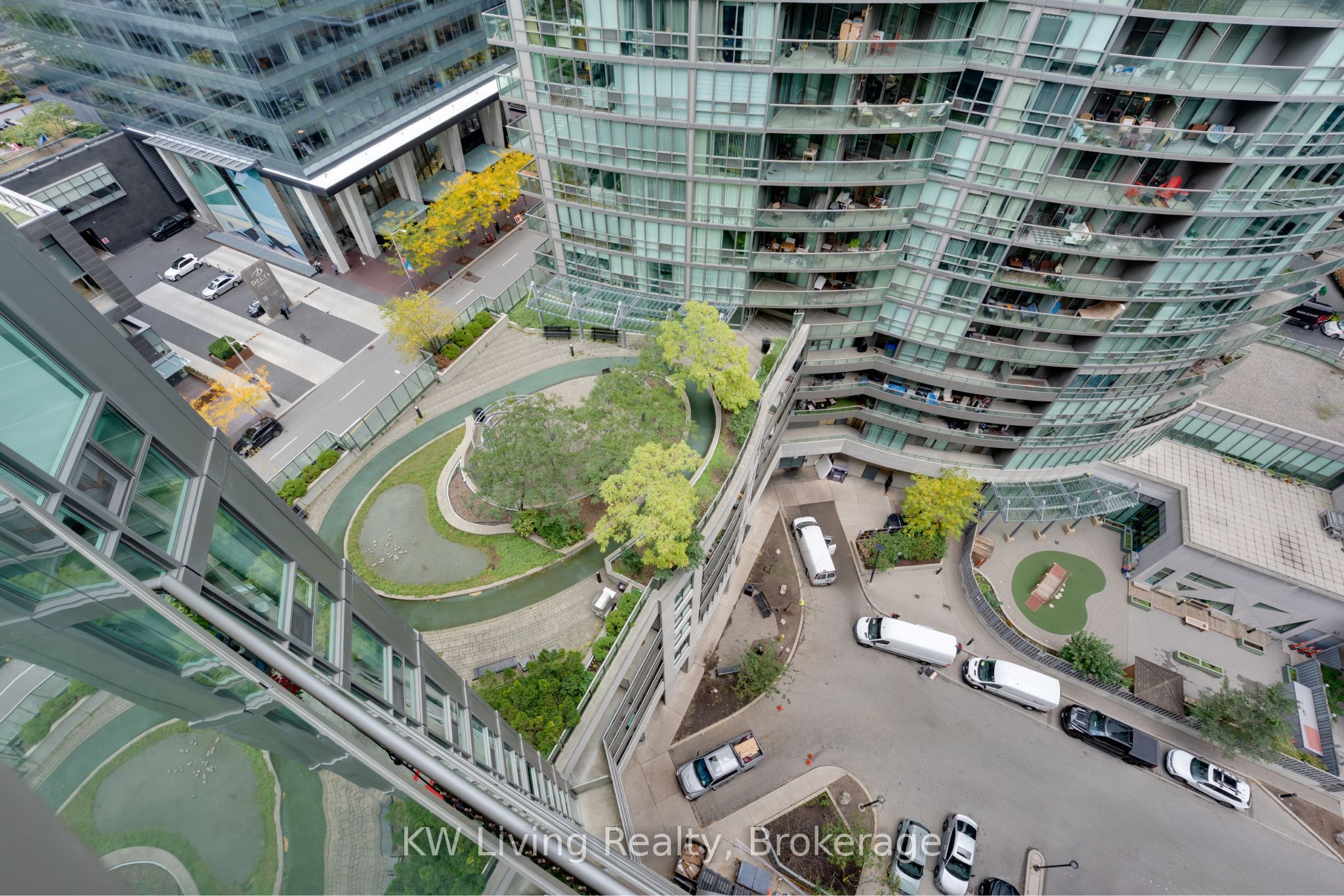 51 Lower Simcoe Street 1801 Property Photo 24