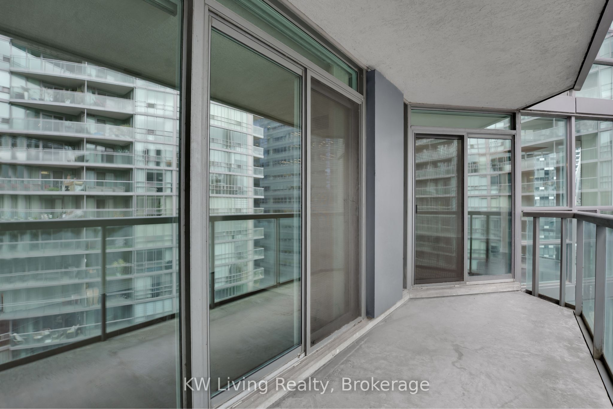 51 Lower Simcoe Street 1801 Property Photo 26