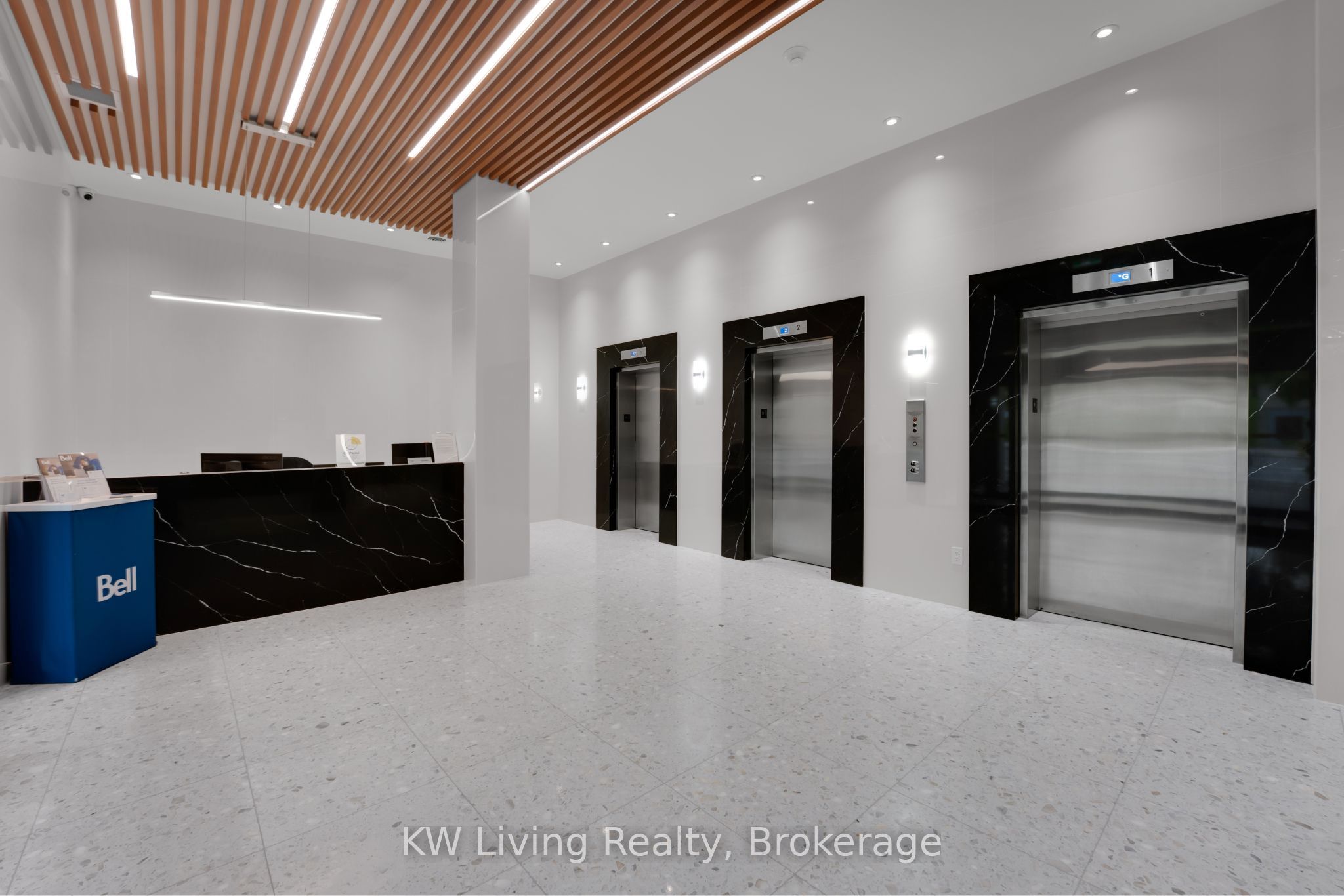 51 Lower Simcoe Street 1801 Property Photo 28