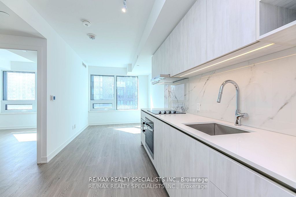 8 Wellesley Street W 1101 Property Photo 8