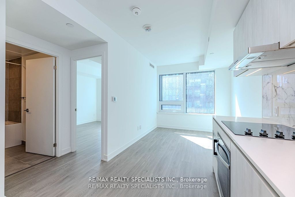 8 Wellesley Street W 1101 Property Photo 9