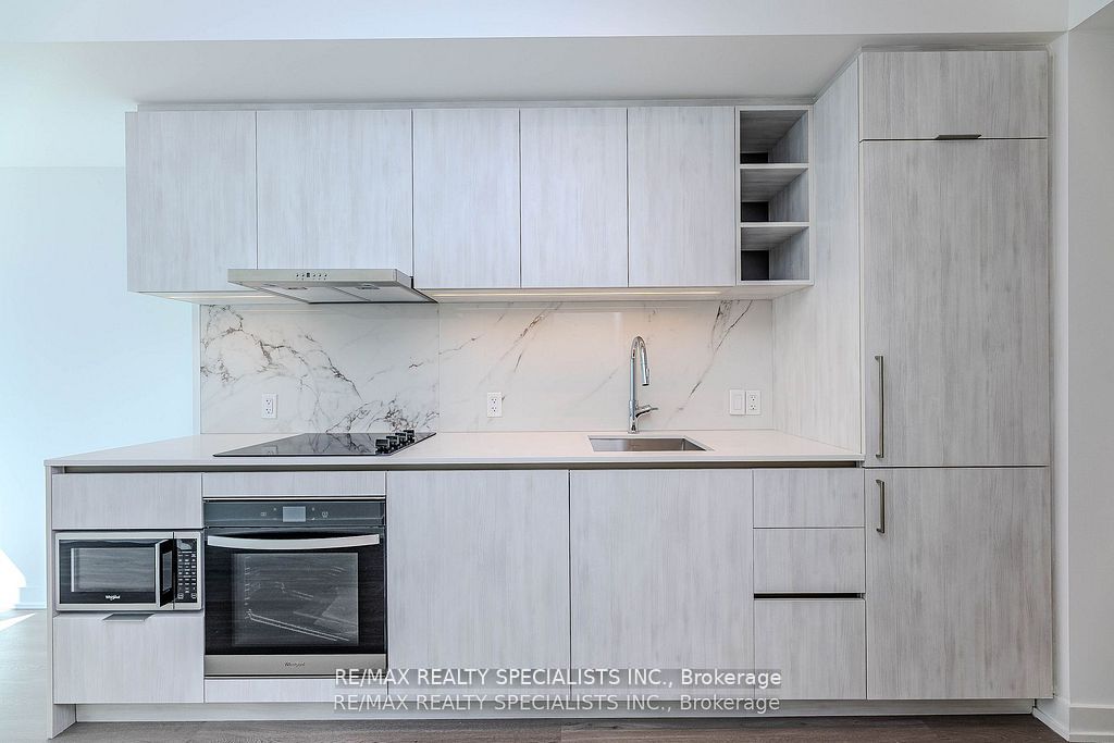 8 Wellesley Street W 1101 Property Photo 13