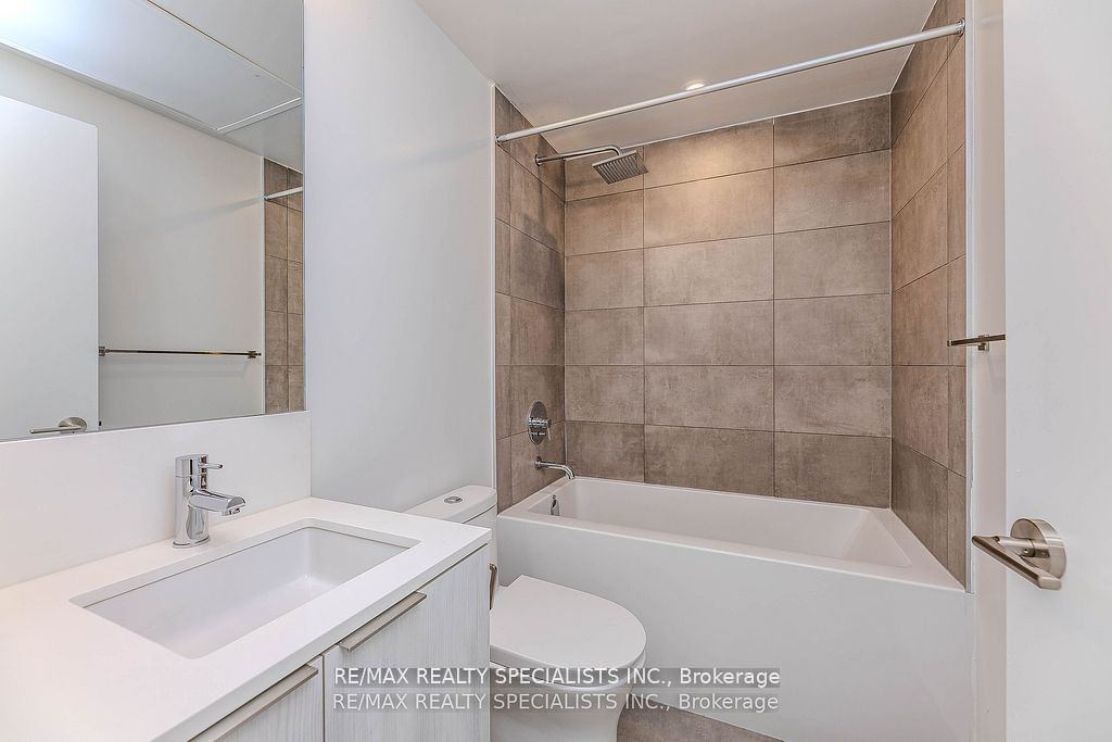 8 Wellesley Street W 1101 Property Photo 31