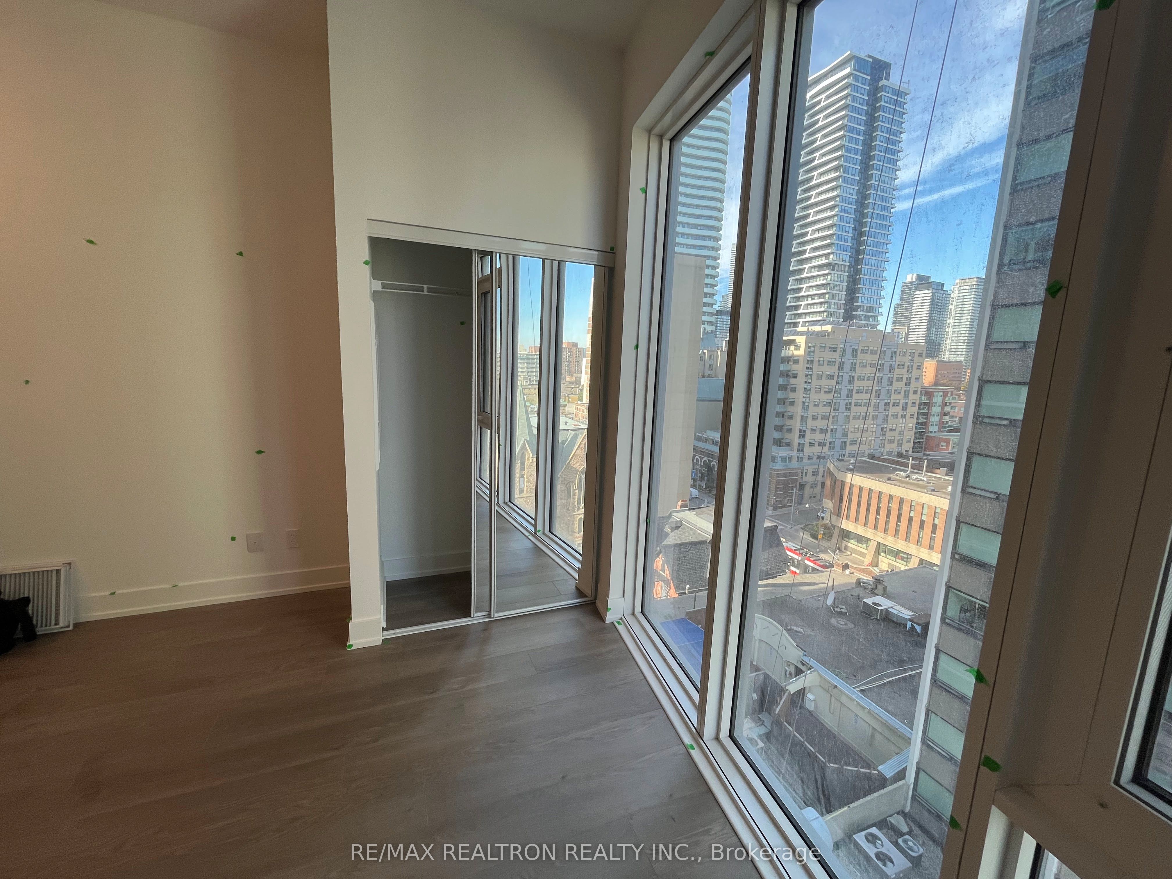 308 Jarvis Street 1010 Property Photo 5