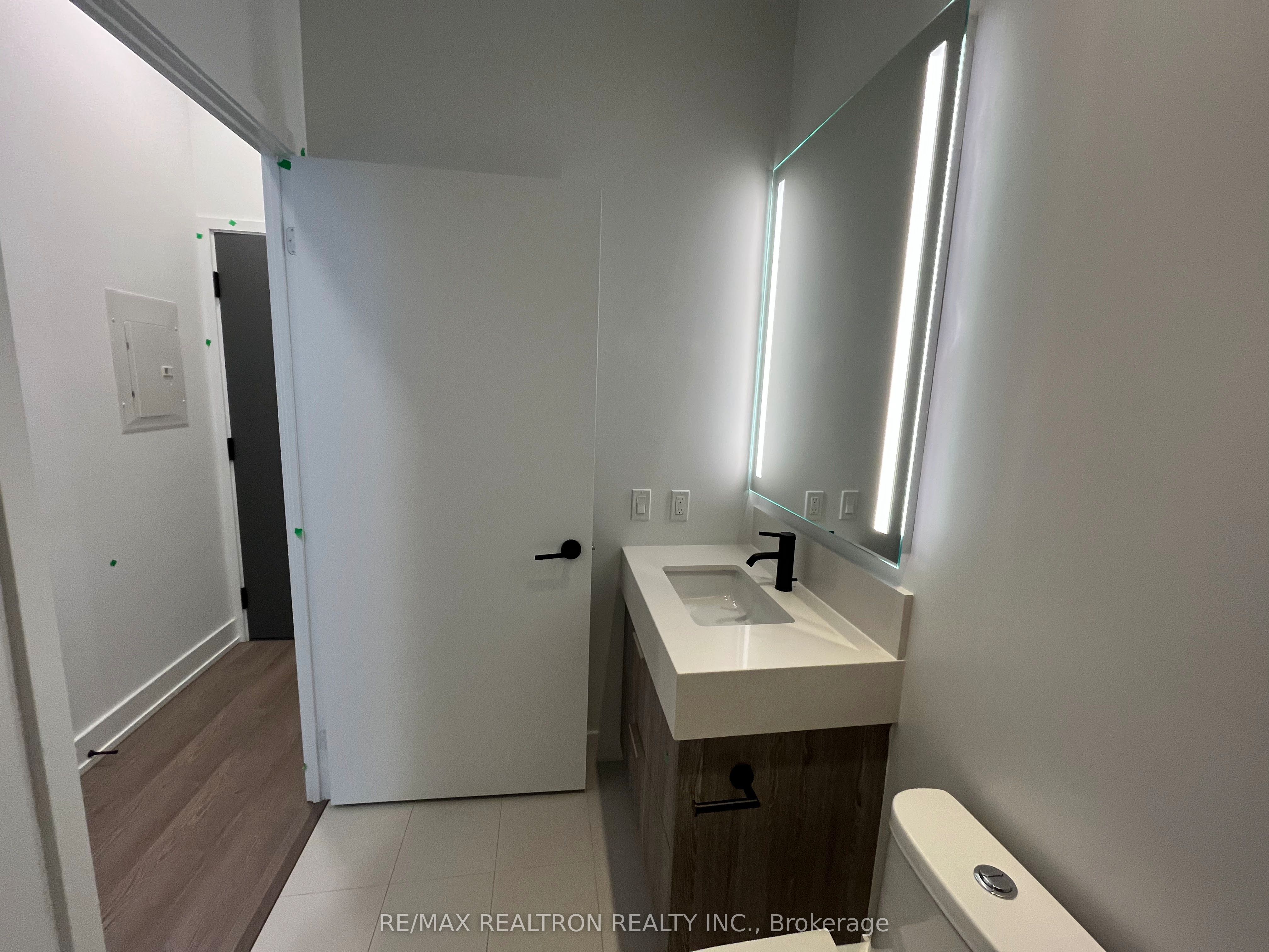 308 Jarvis Street 1010 Property Photo 7