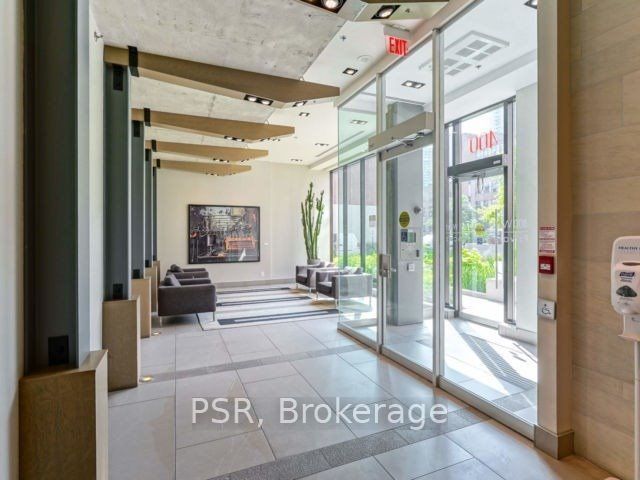 400 Wellington Street W 902 Property Photo 14