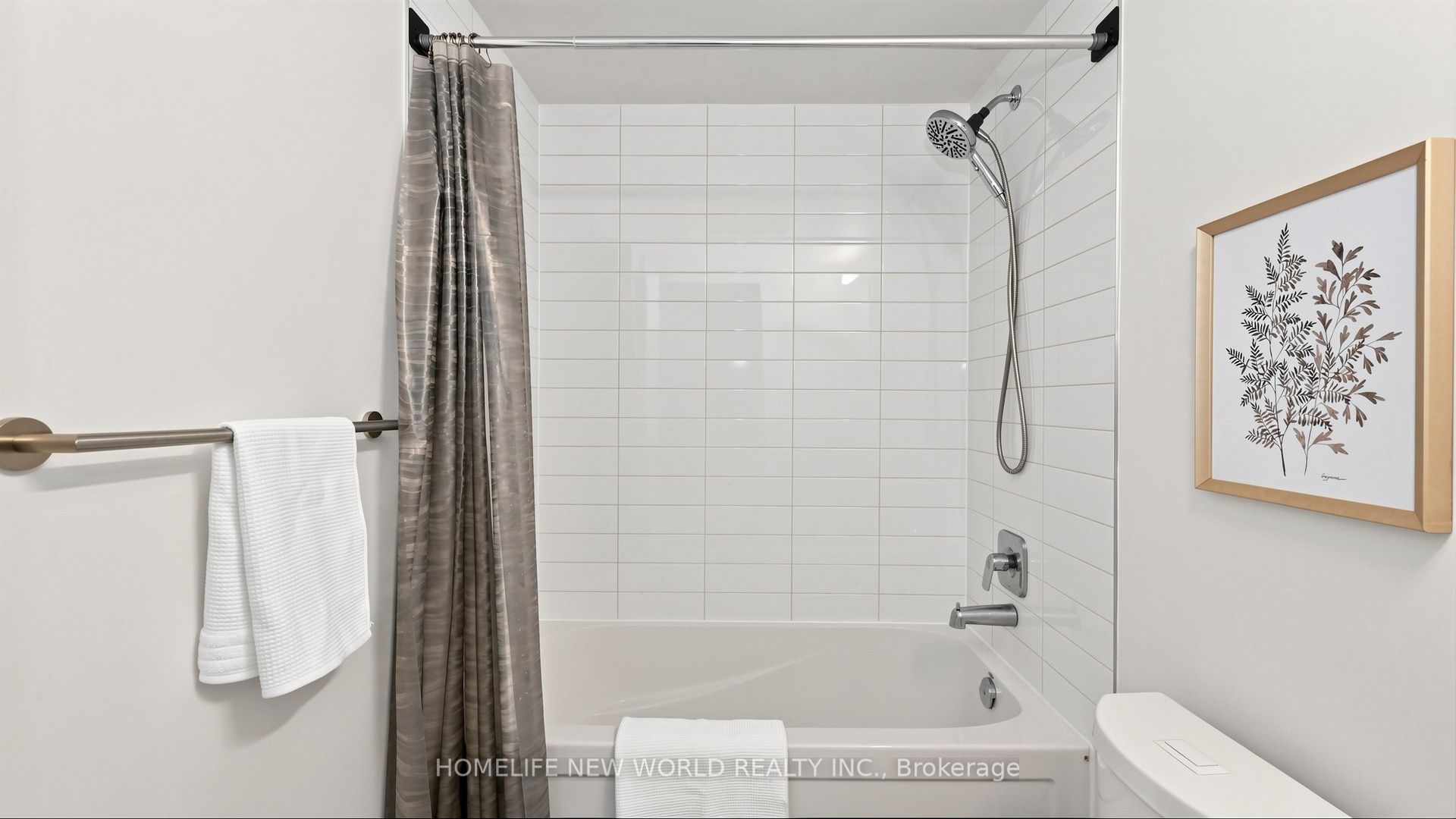 158 Front Street E 813 Property Photo 32