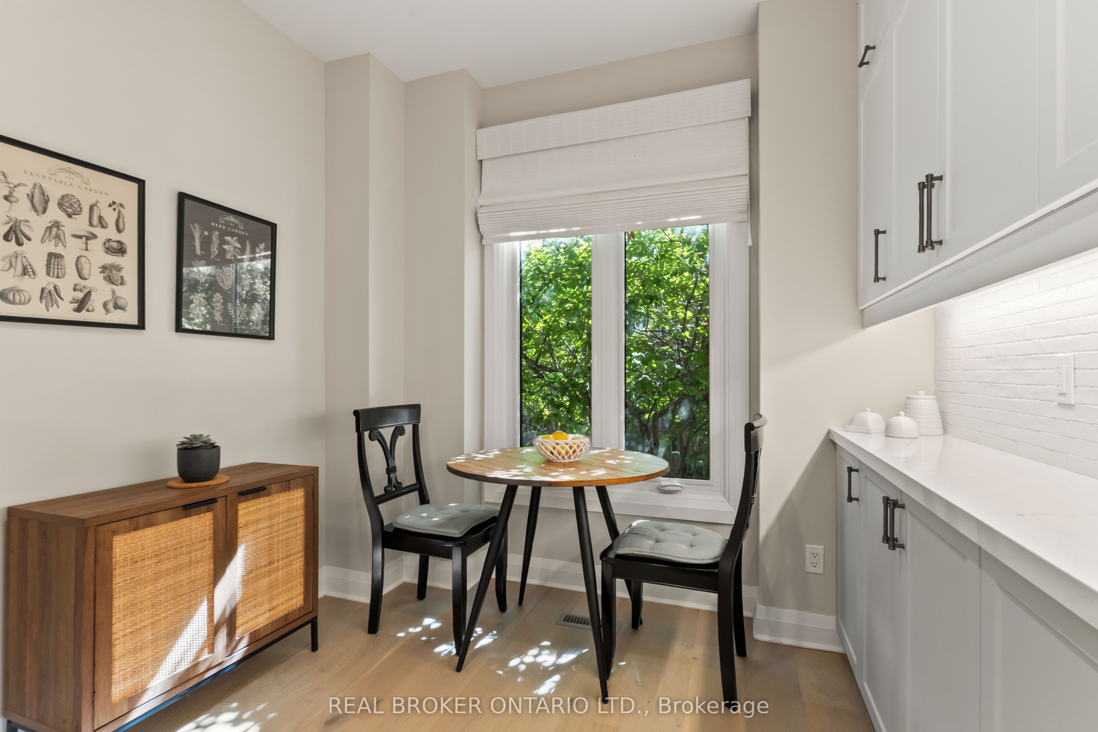 12 St. James Court Property Photo 19