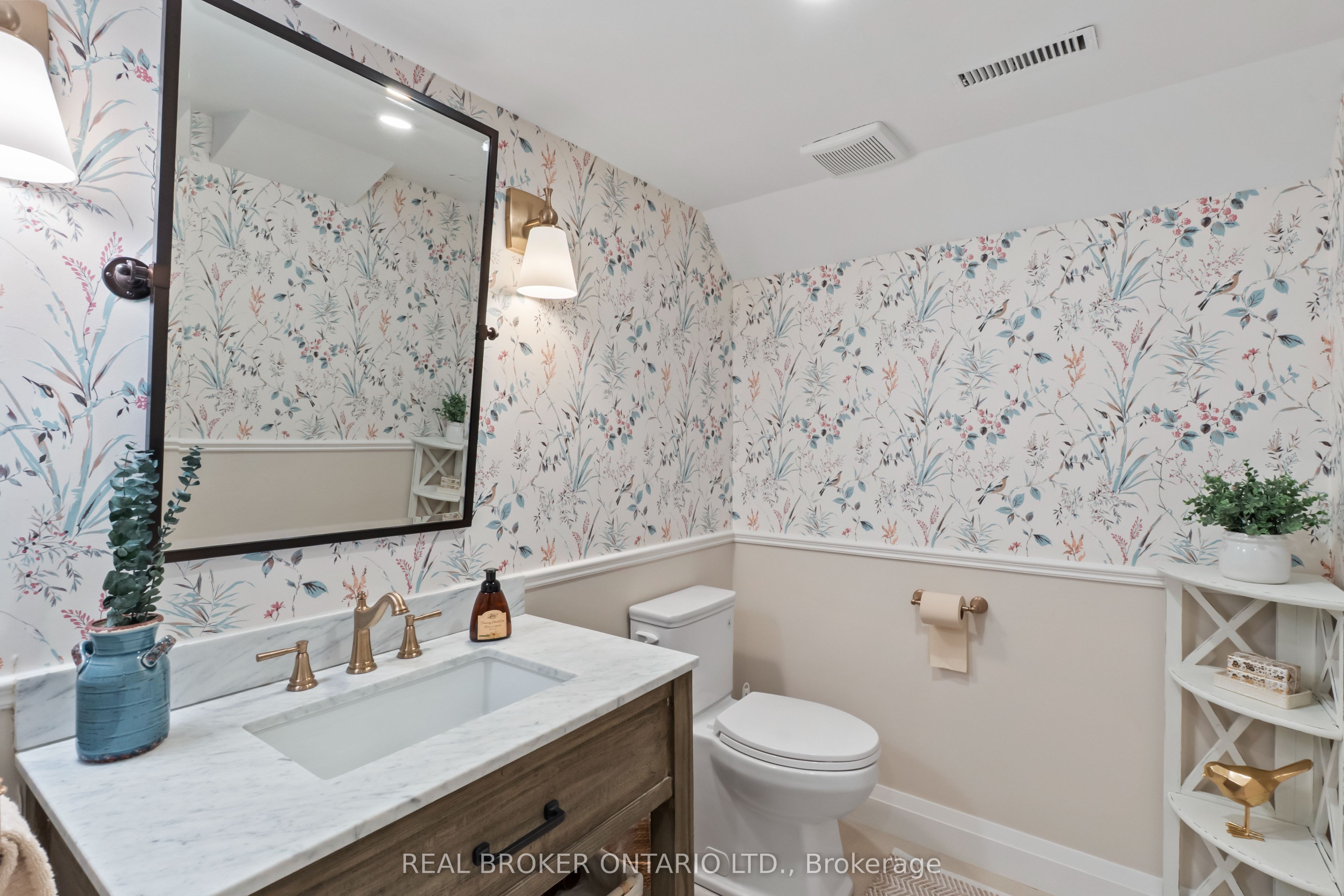 12 St. James Court Property Photo 44