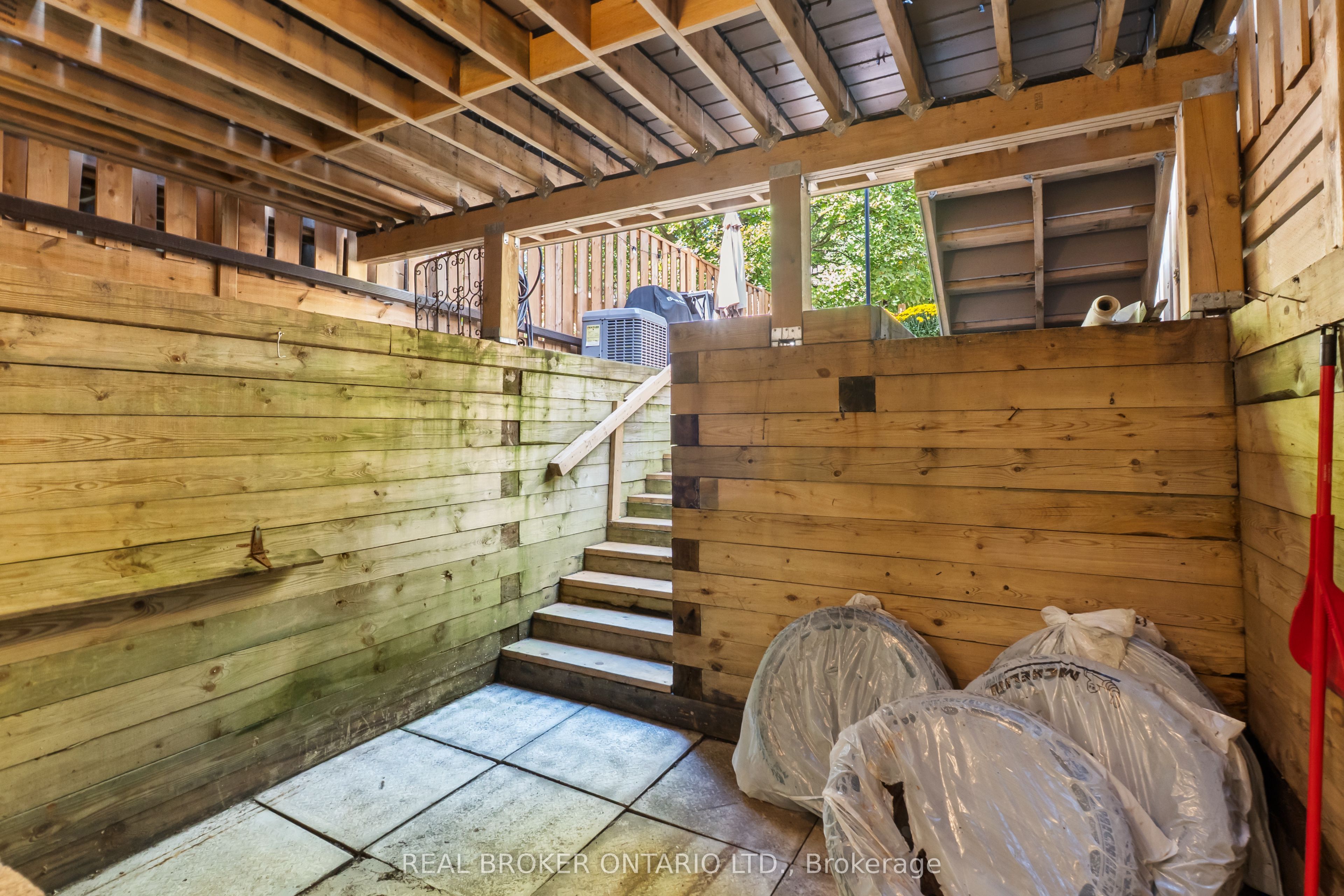 12 St. James Court Property Photo 48