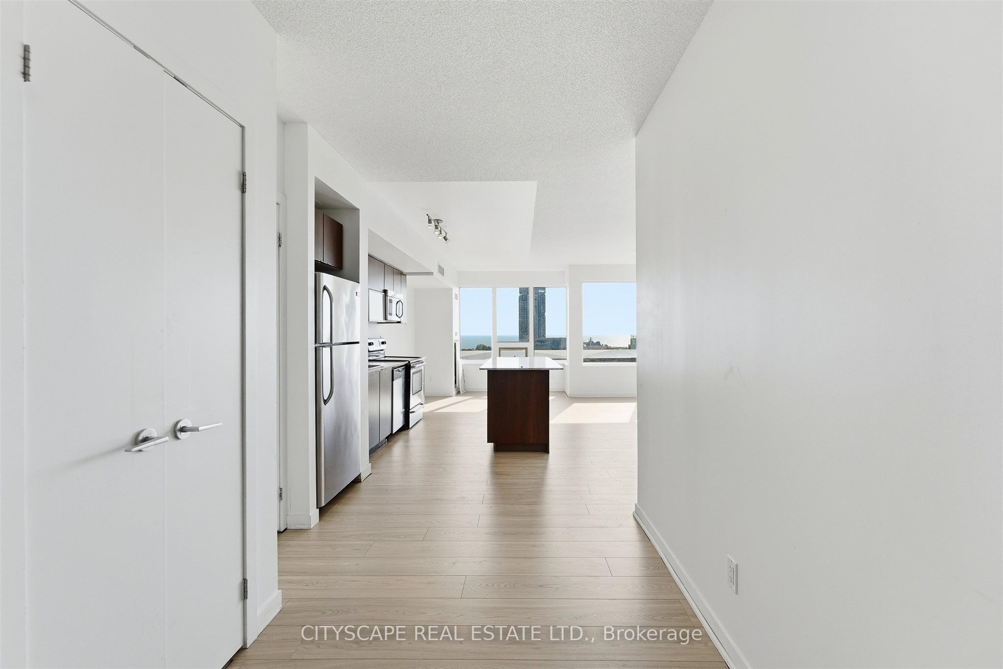 59 East Liberty Street 1005 Property Photo 5