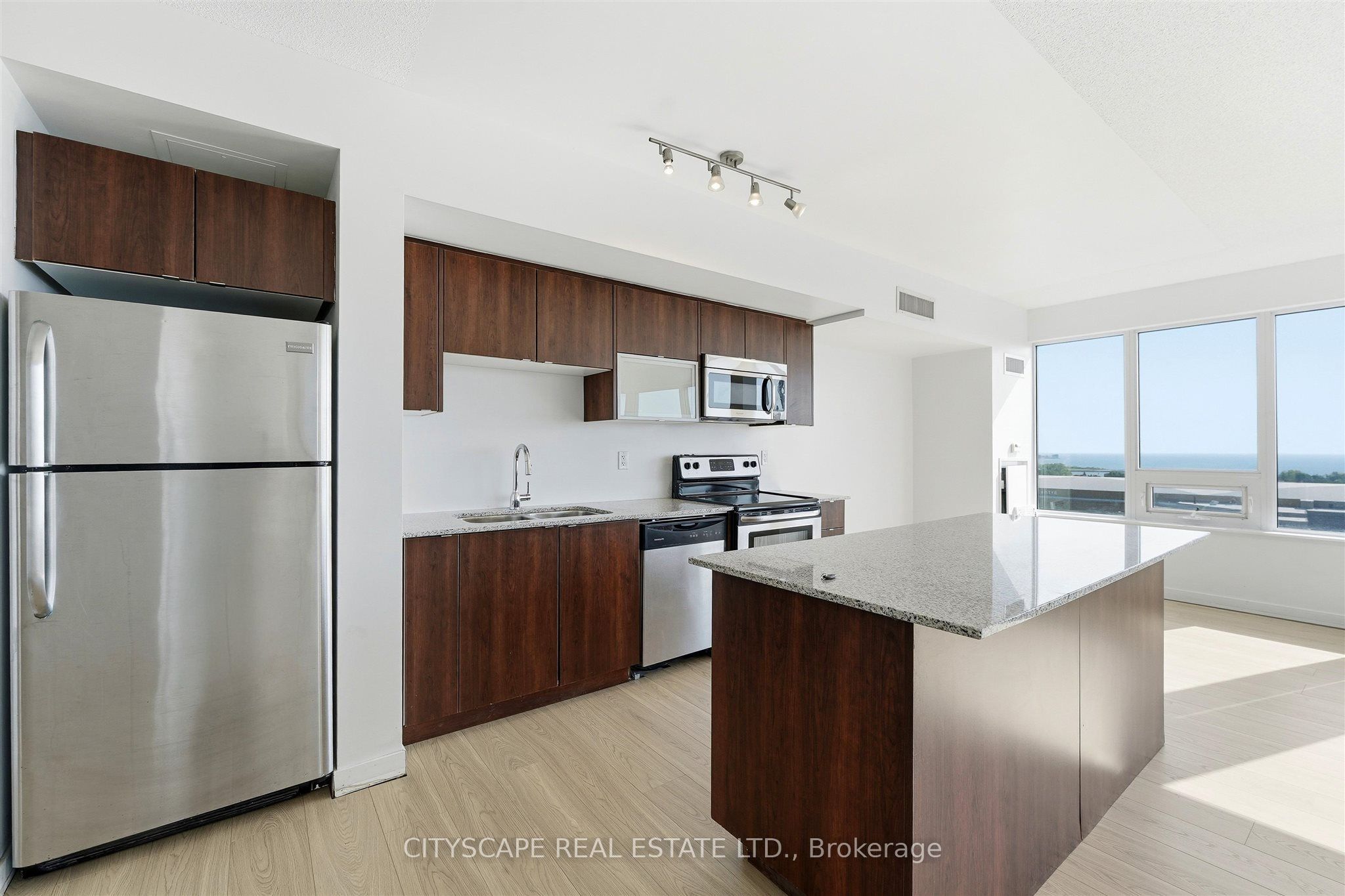 59 East Liberty Street 1005 Property Photo 11