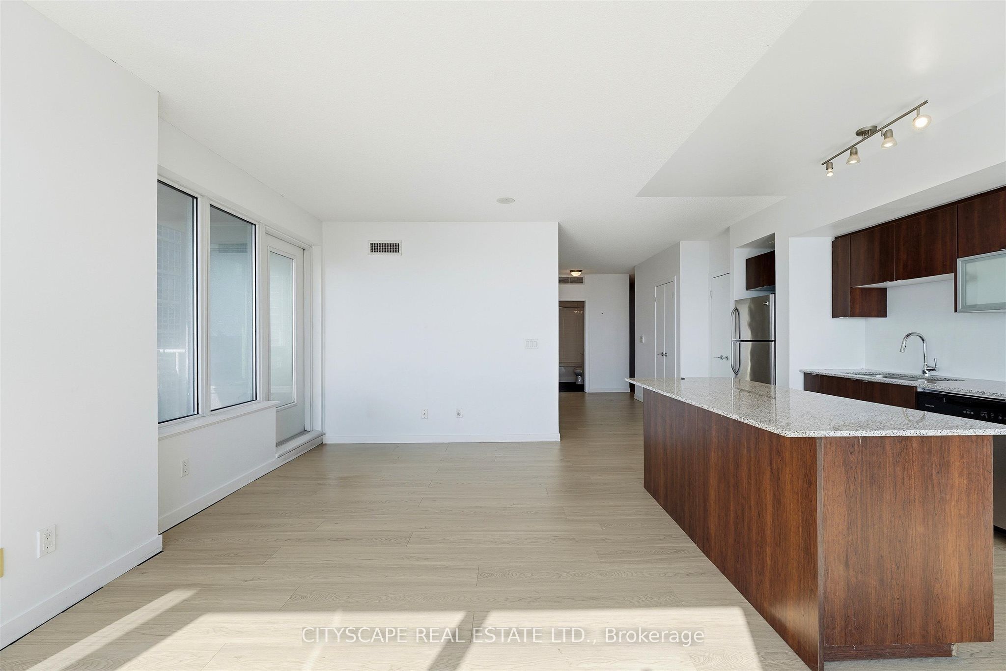 59 East Liberty Street 1005 Property Photo 13