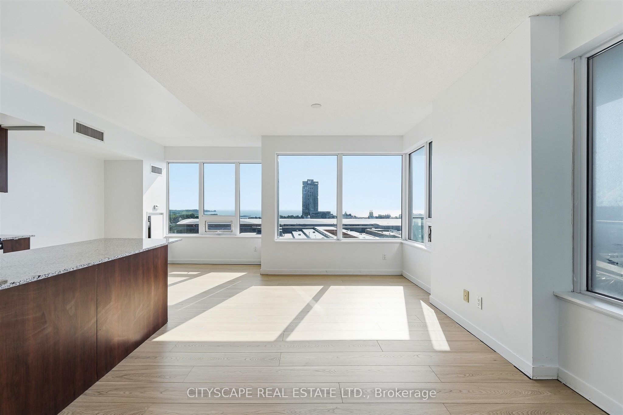 59 East Liberty Street 1005 Property Photo 15