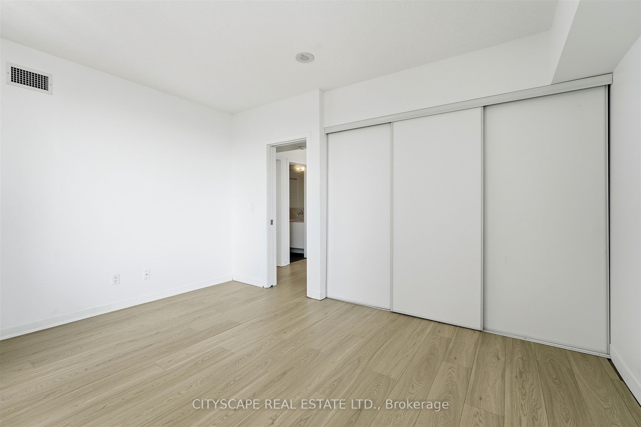59 East Liberty Street 1005 Property Photo 17