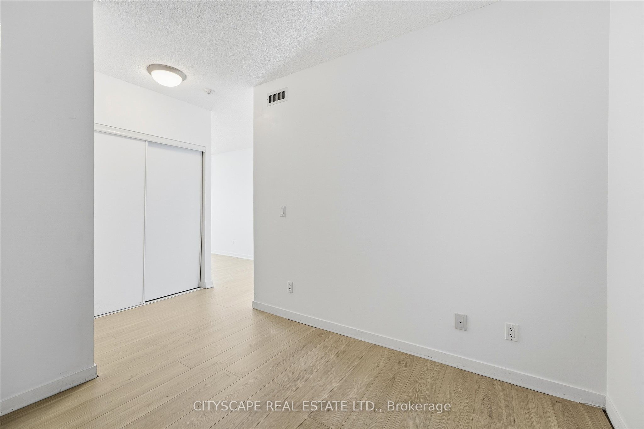 59 East Liberty Street 1005 Property Photo 21