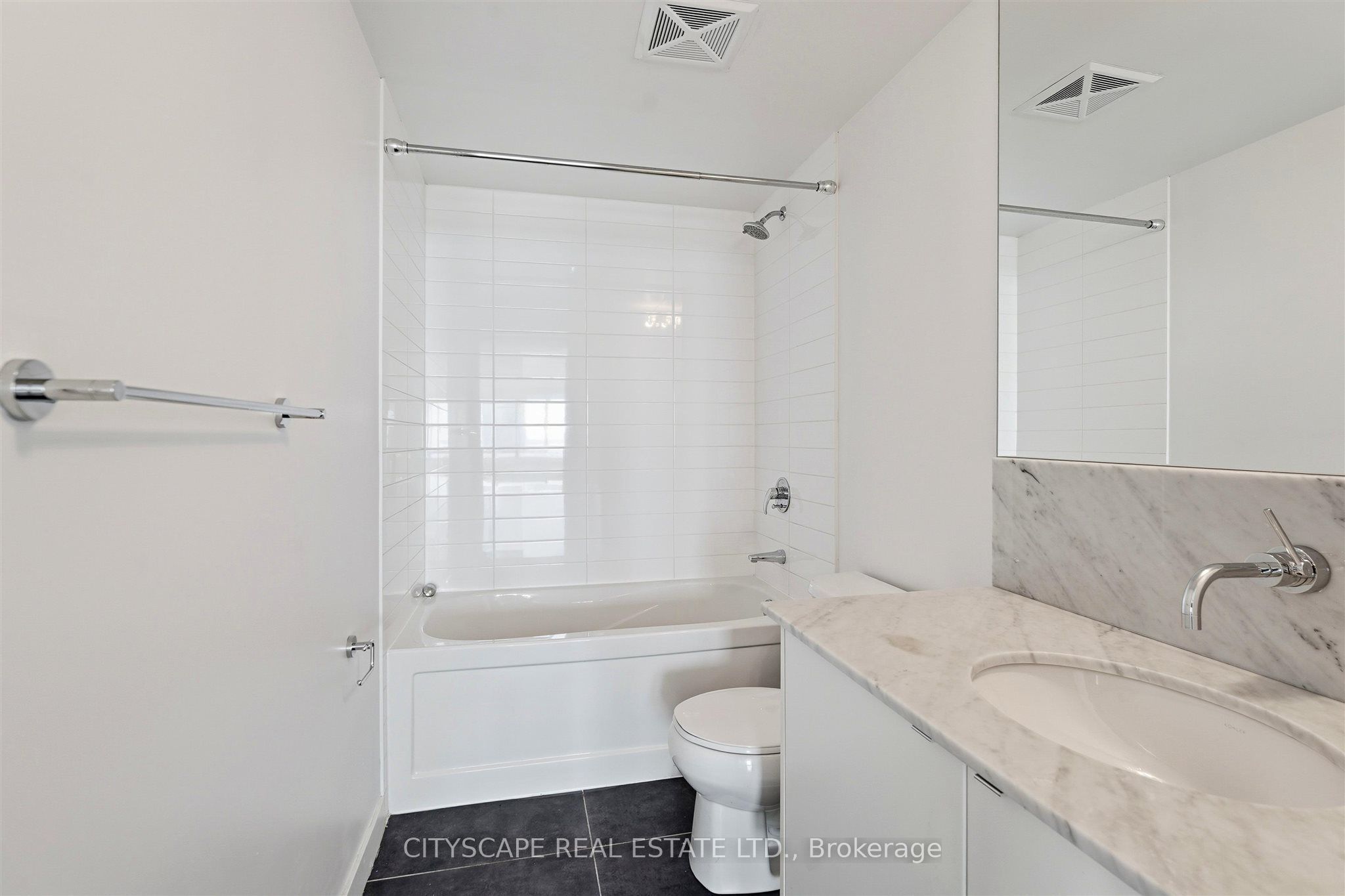 59 East Liberty Street 1005 Property Photo 22
