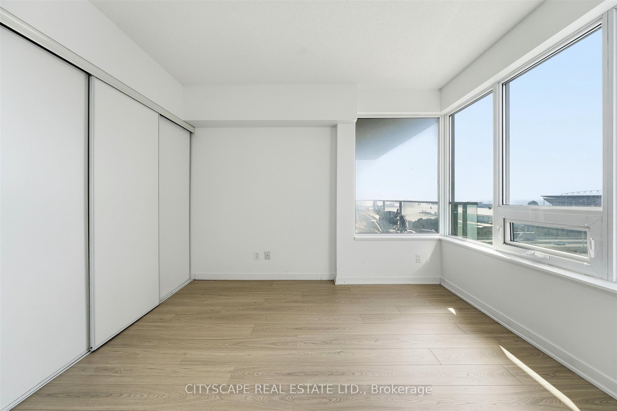59 East Liberty Street 1005 Property Photo 23