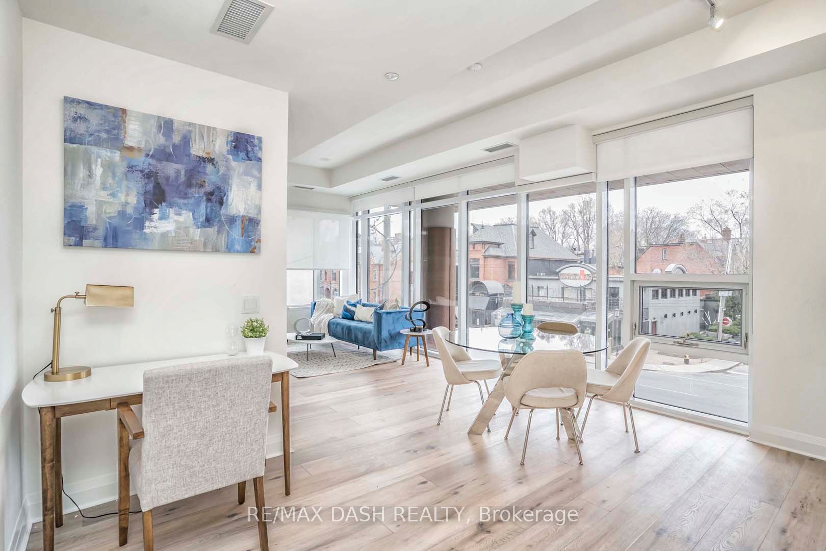 151 Avenue Road 205 Property Photo 6