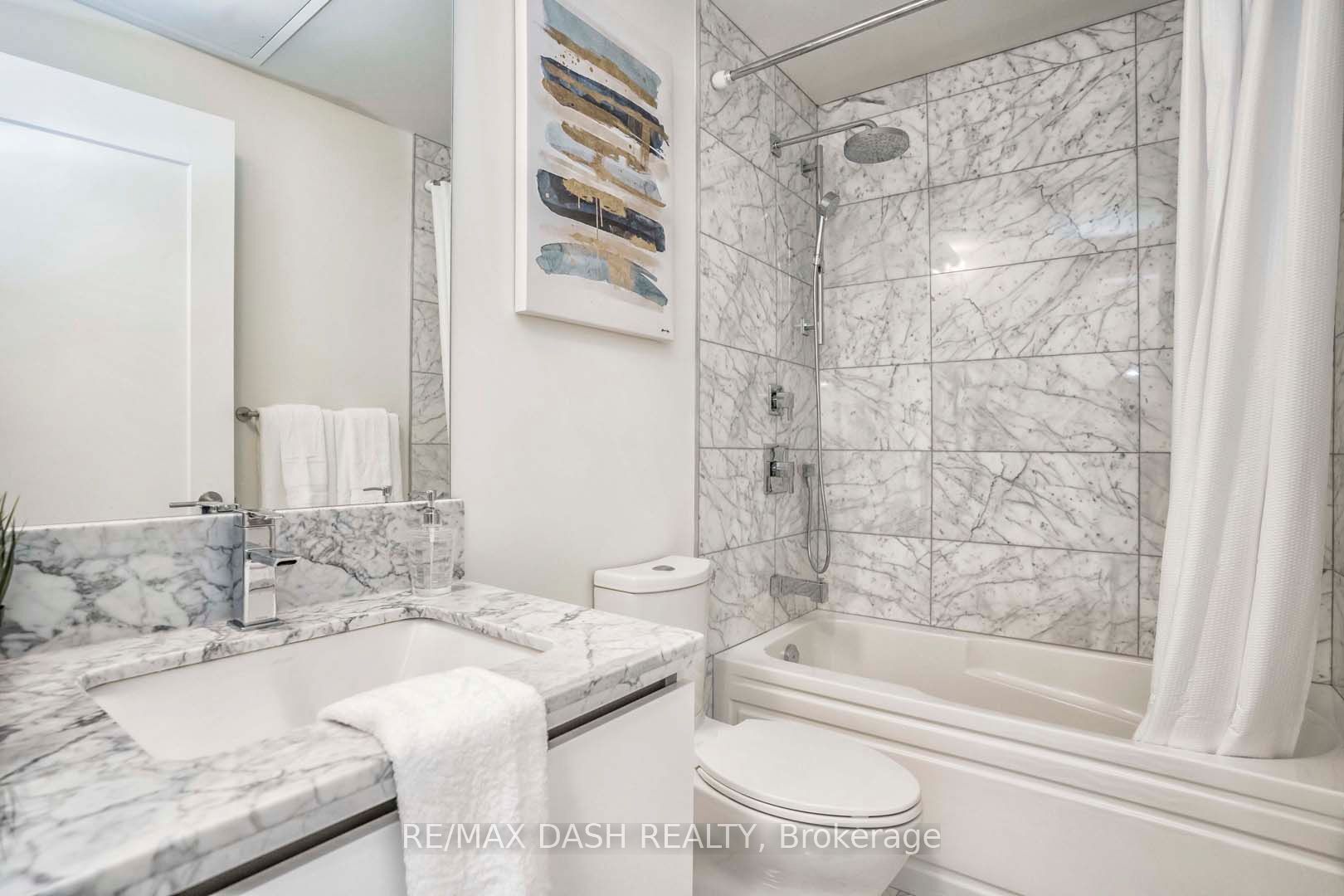 151 Avenue Road 205 Property Photo 26