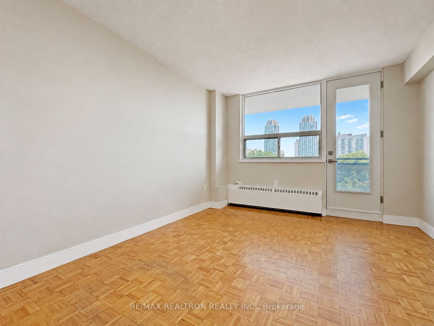 1500 Bathurst Street 907 Property Photo 4