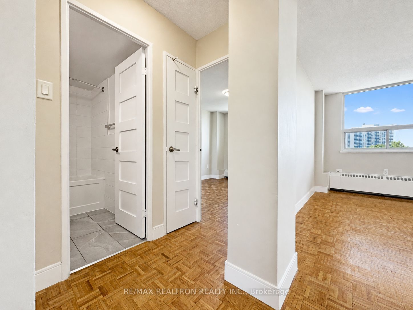 1500 Bathurst Street 907 Property Photo 8