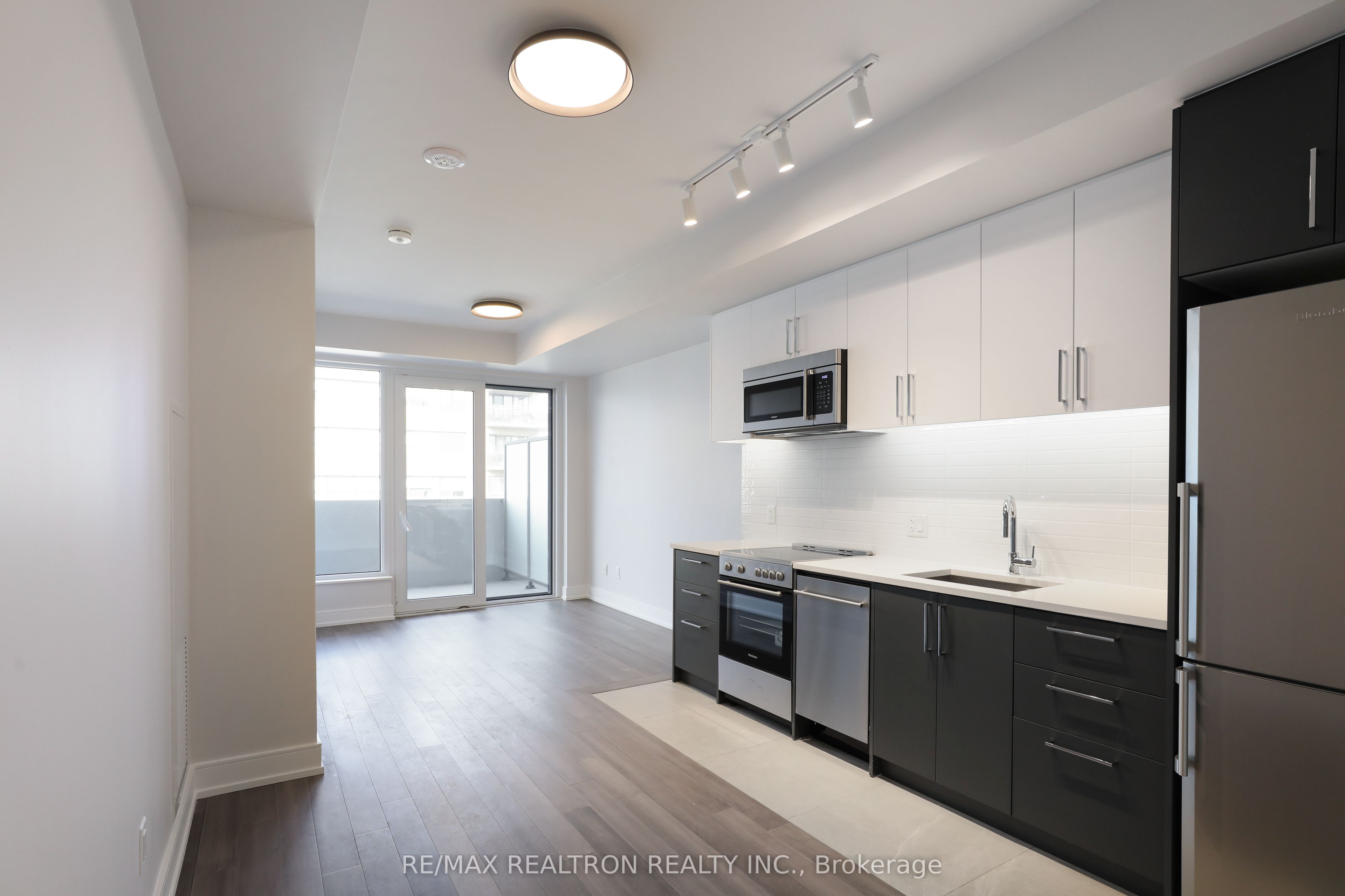 2525 Bathurst Street 1005 Property Photo 1