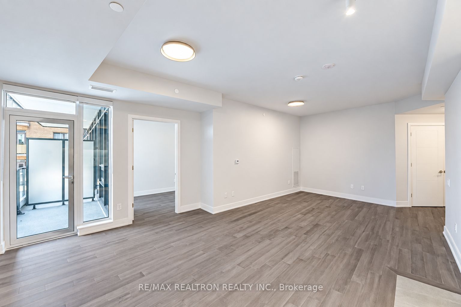 2525 Bathurst Street 1001 Property Photo 2