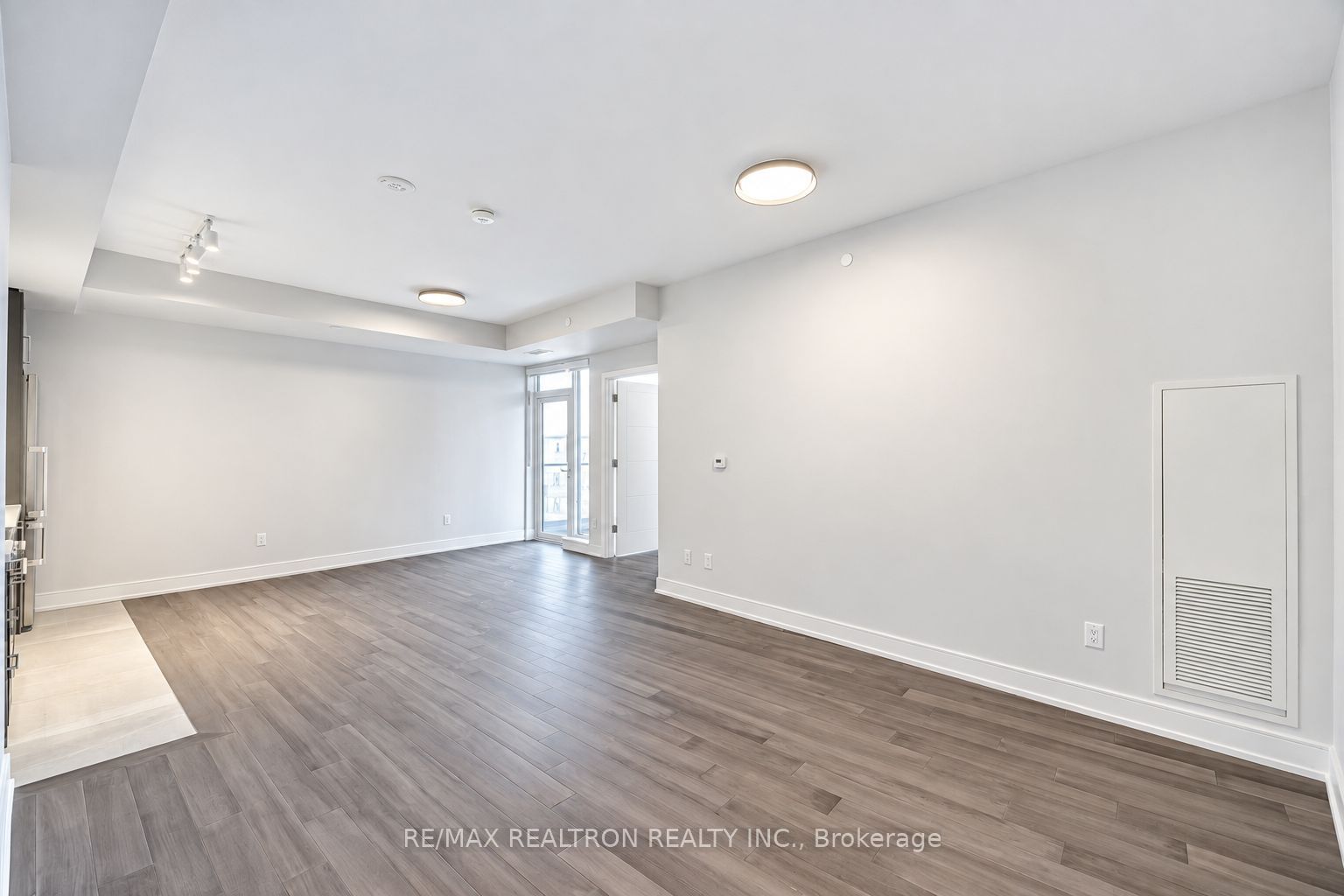 2525 Bathurst Street 1001 Property Photo 4