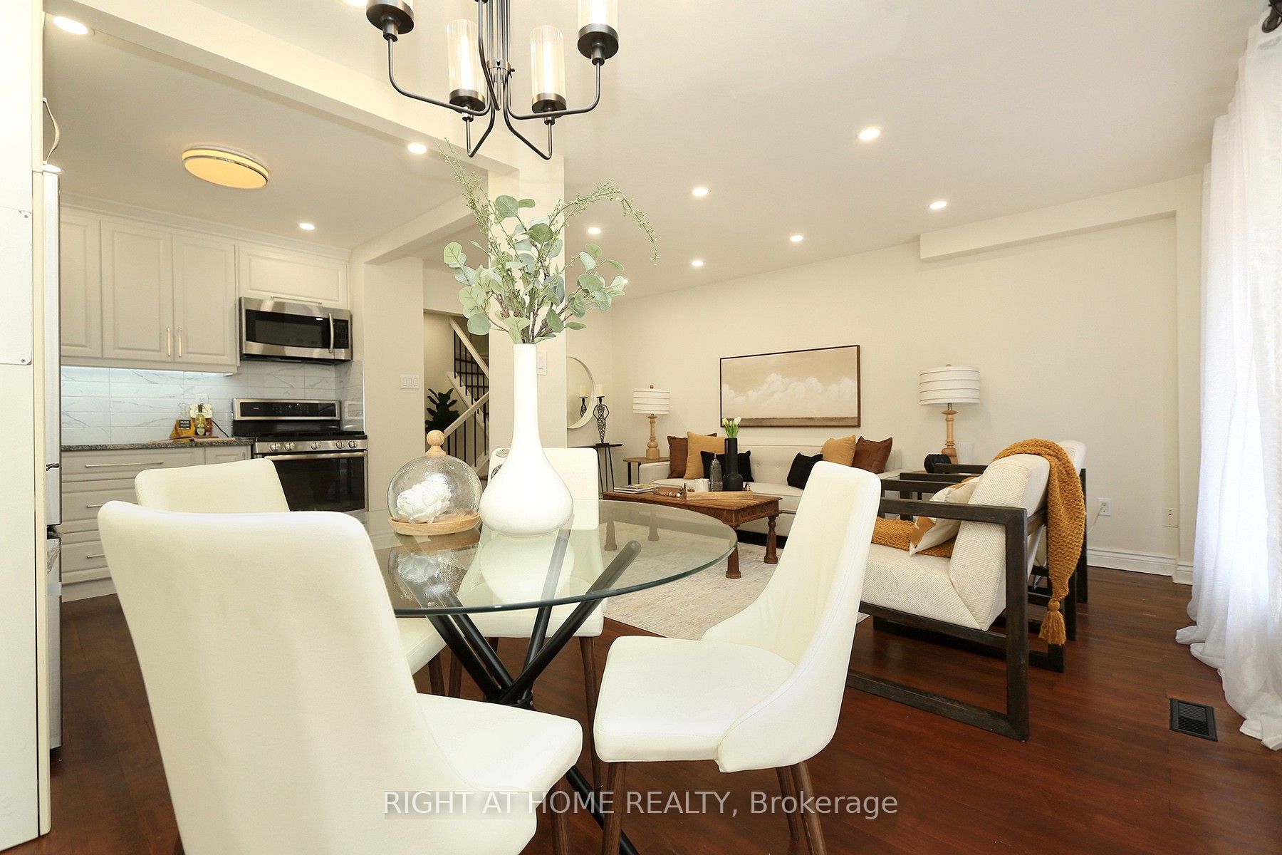 6 Snapdragon Drive Property Photo 8