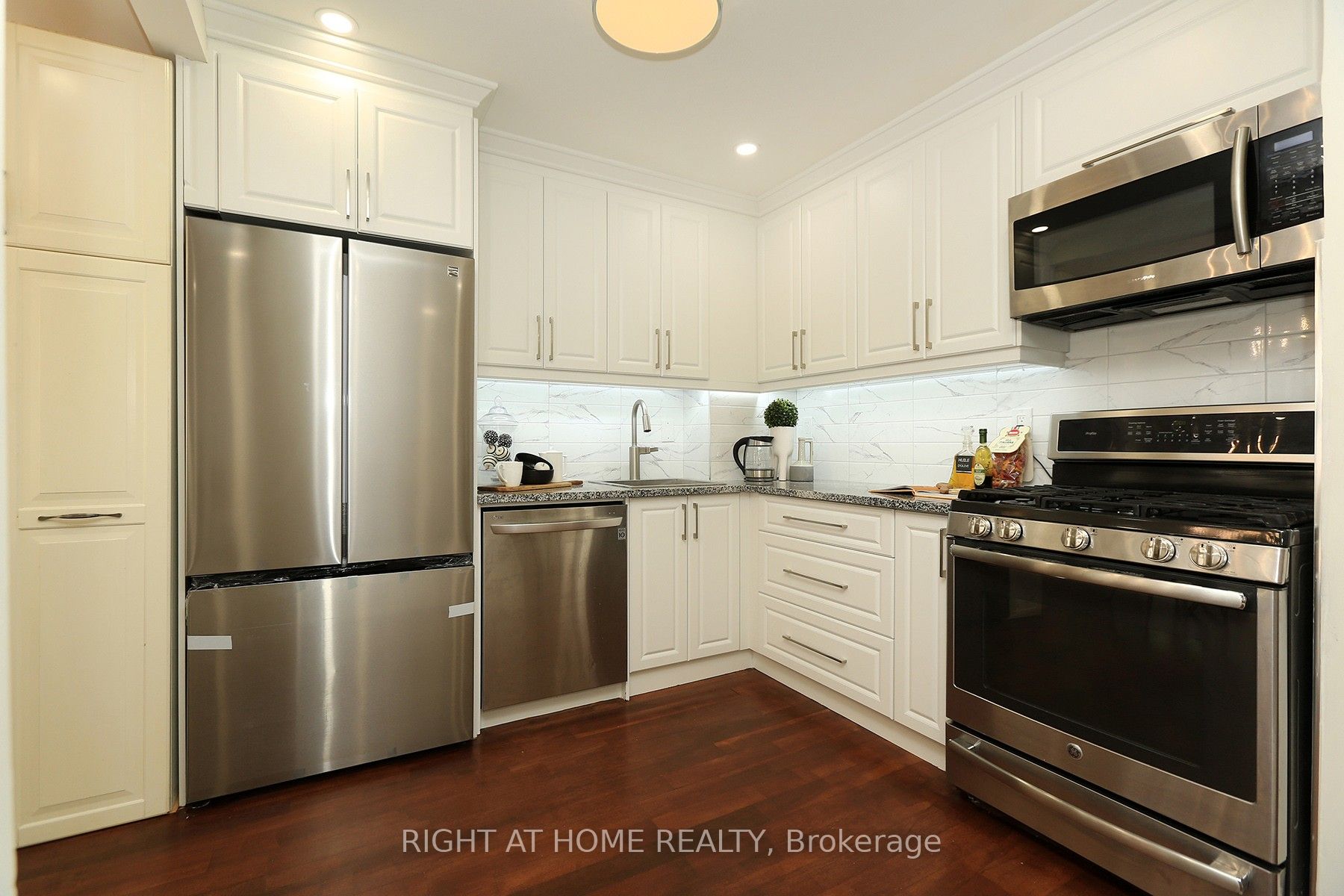 6 Snapdragon Drive Property Photo 16
