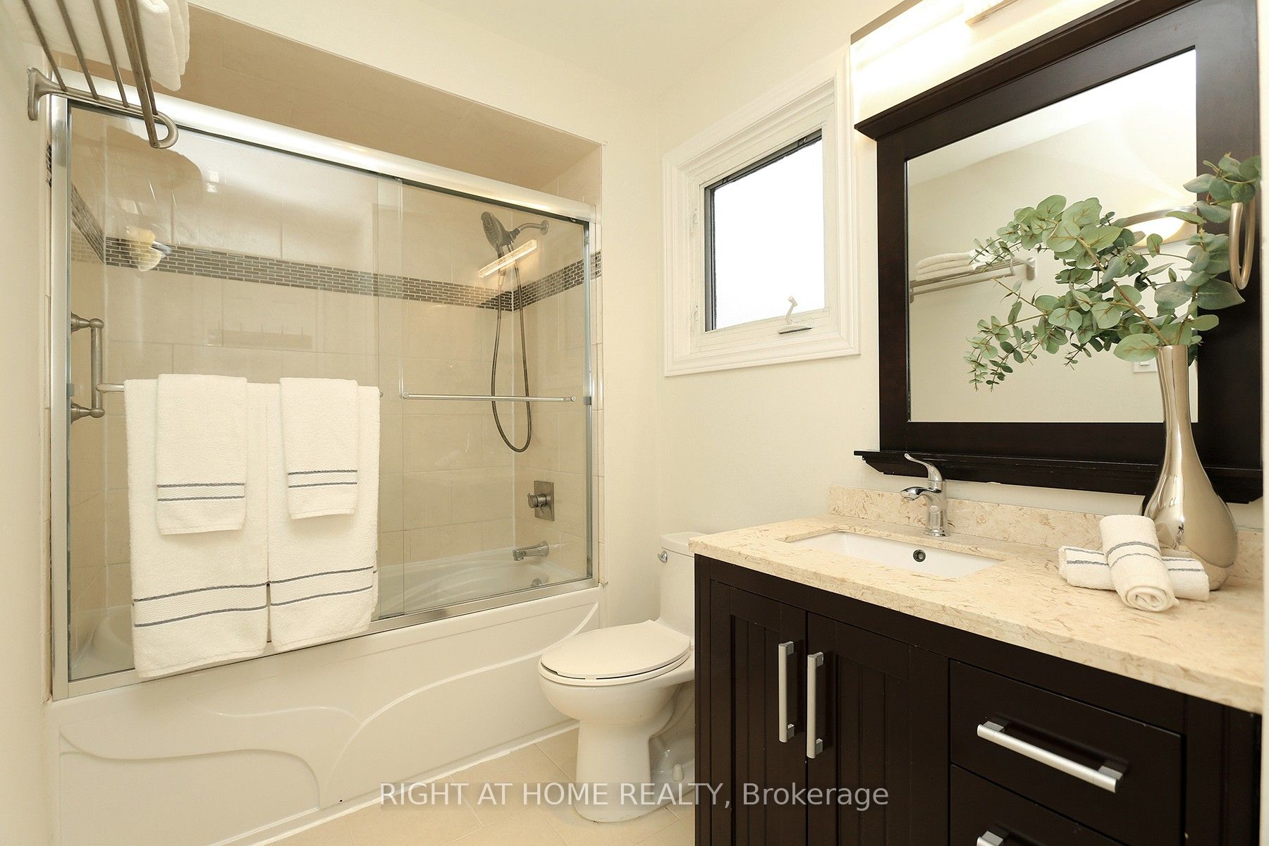 6 Snapdragon Drive Property Photo 24