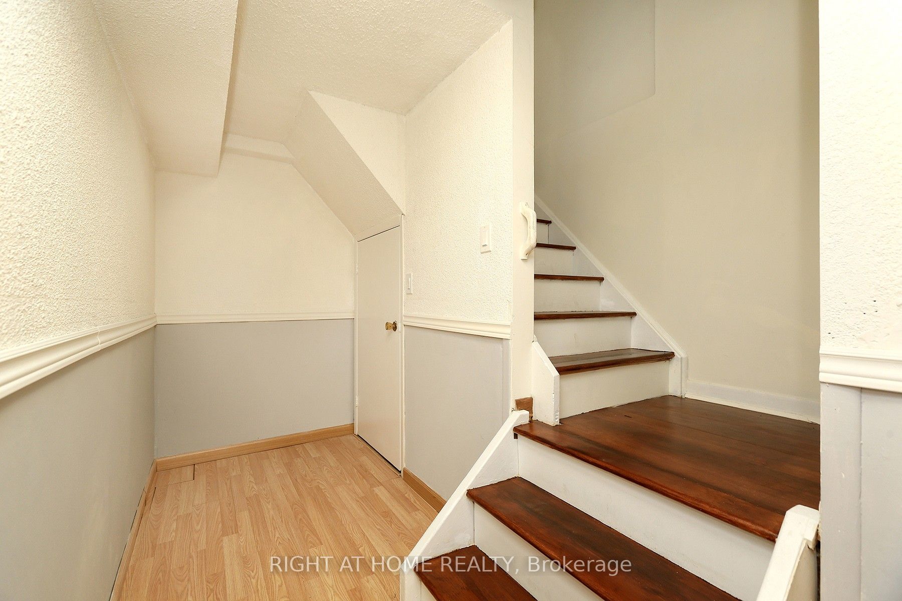 6 Snapdragon Drive Property Photo 25