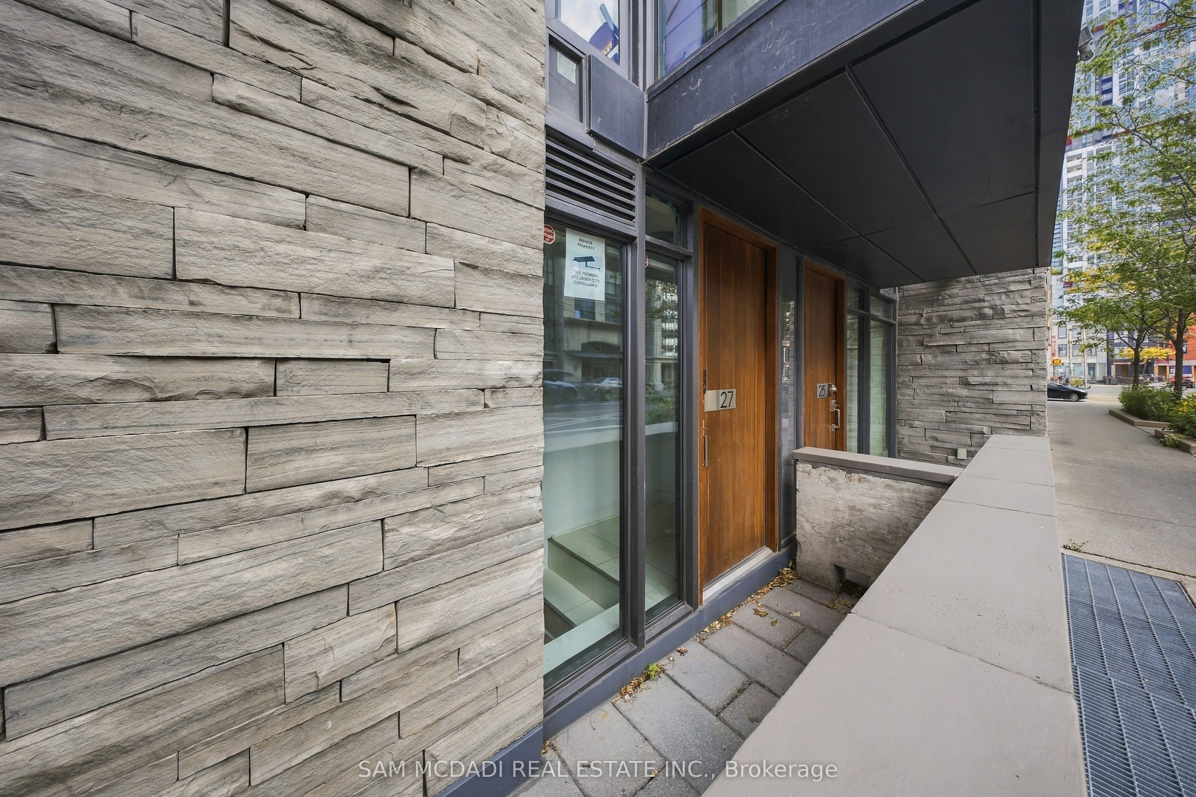 15 Beverley Street Th27 Property Photo 3