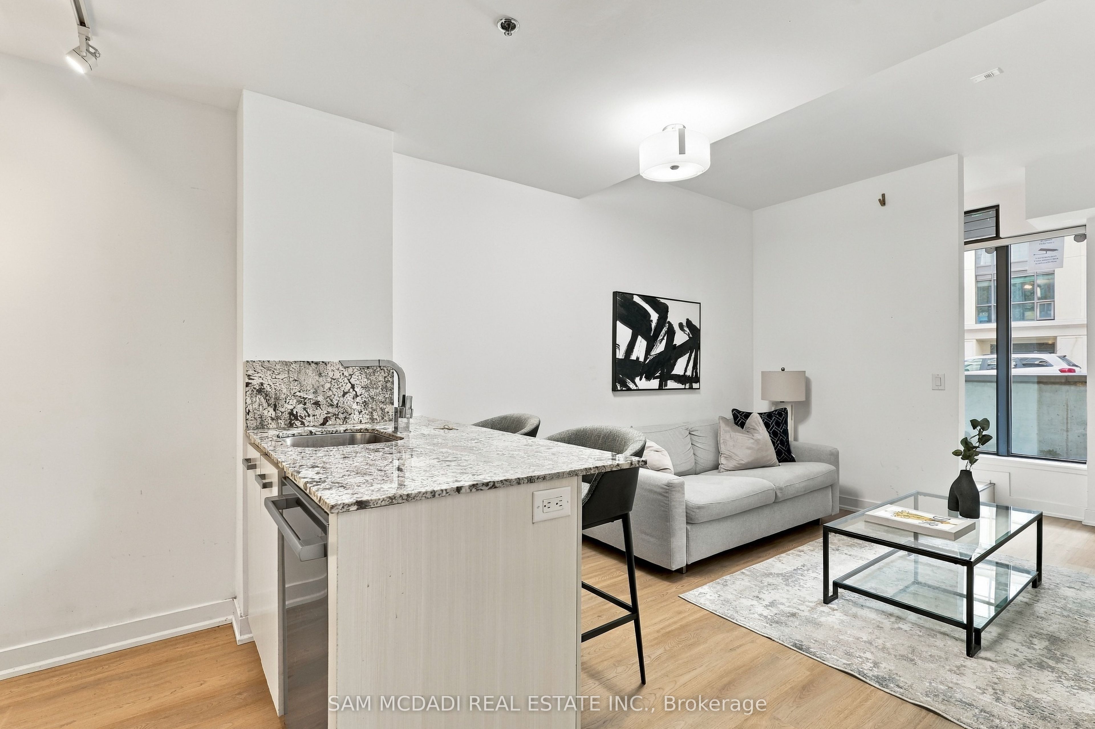 15 Beverley Street Th27 Property Photo 5