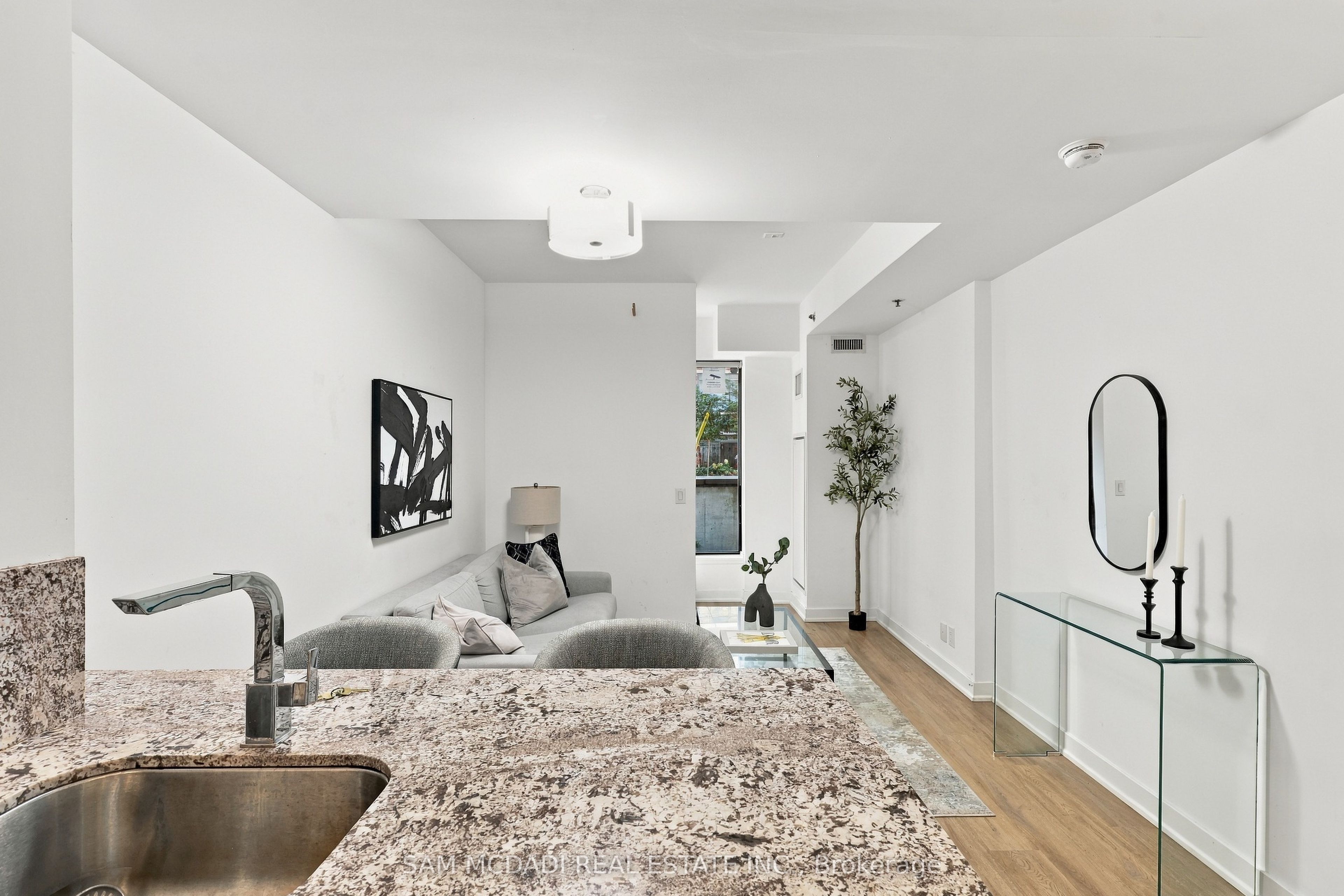 15 Beverley Street Th27 Property Photo 7