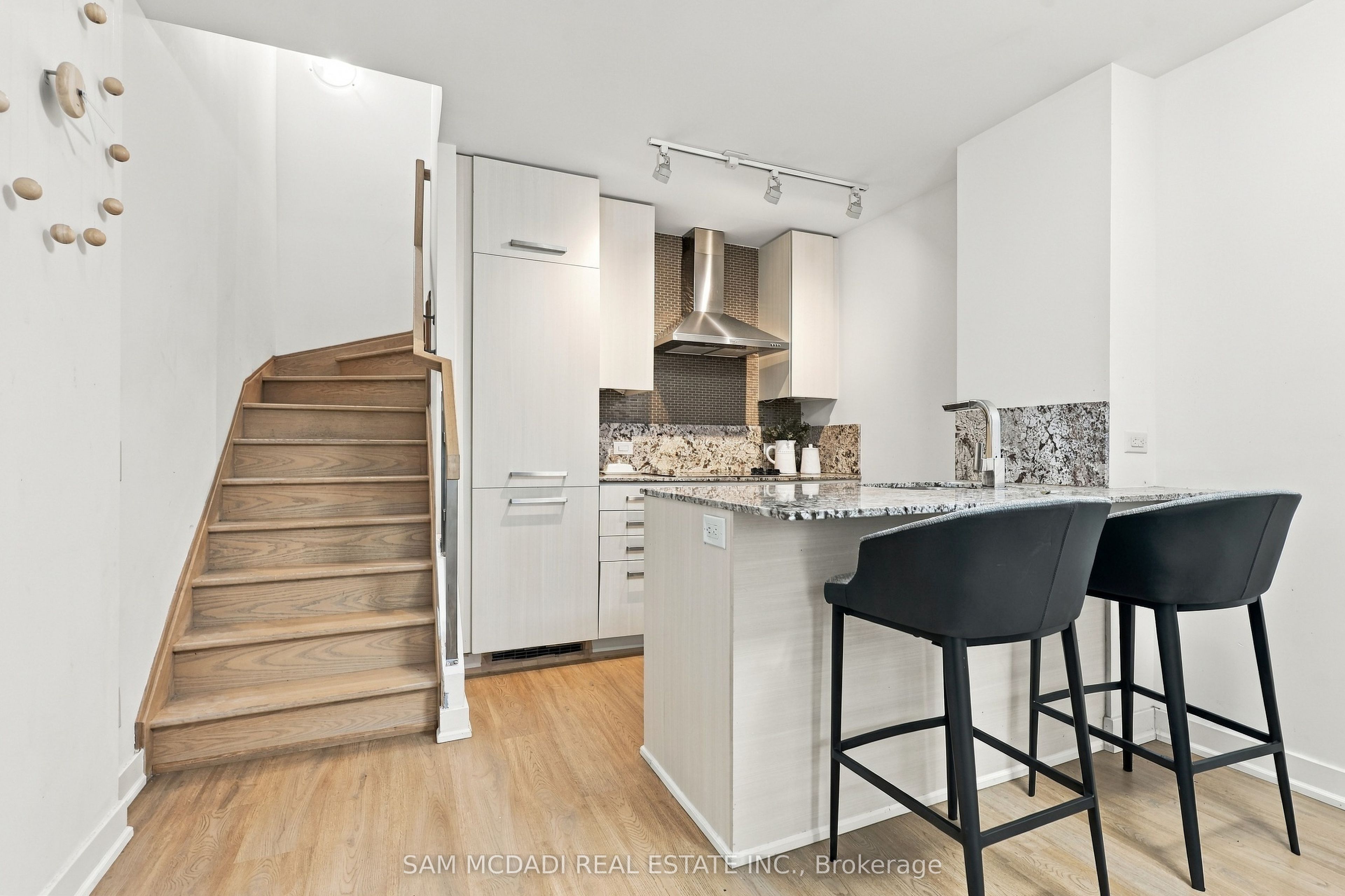 15 Beverley Street Th27 Property Photo 9