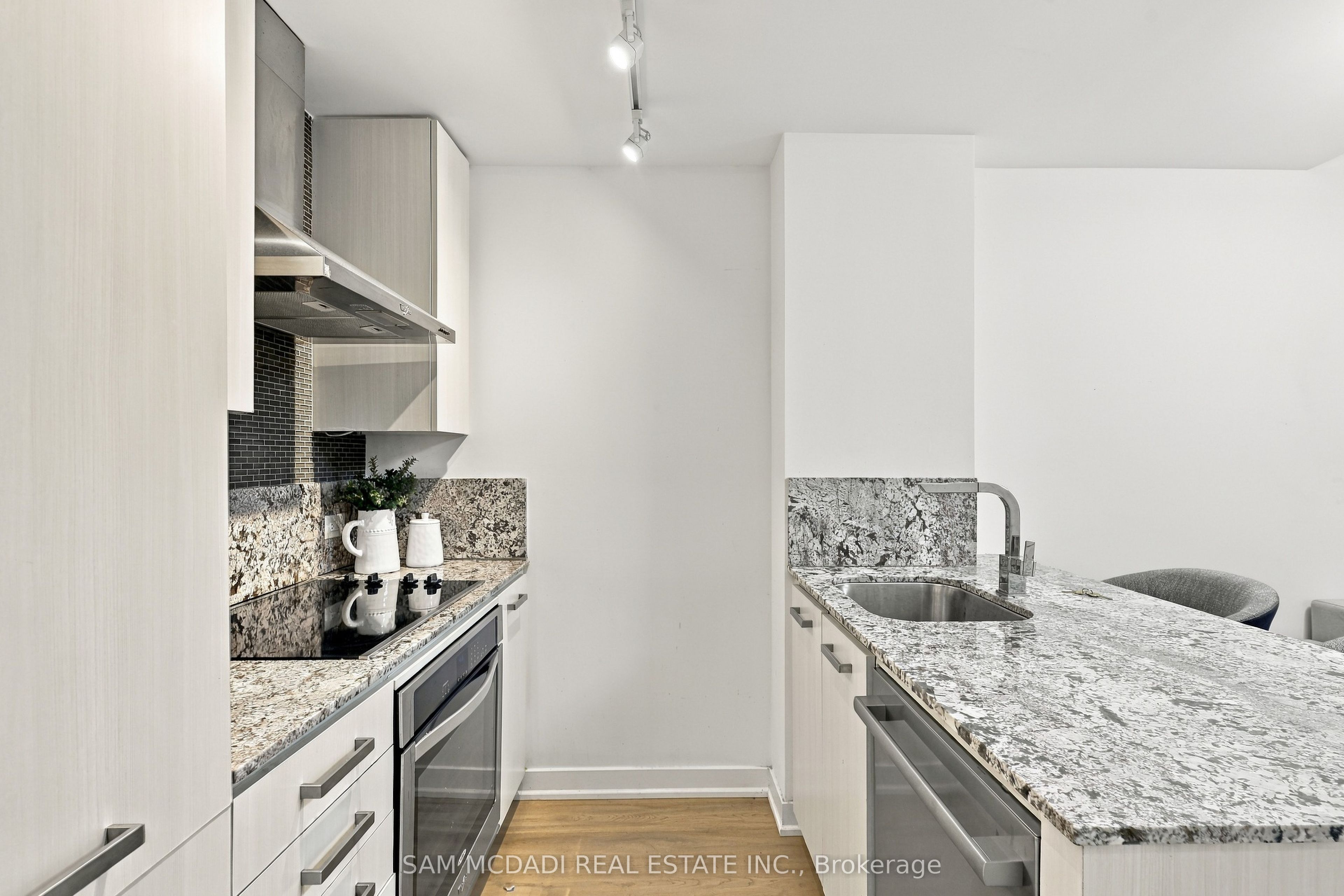 15 Beverley Street Th27 Property Photo 10