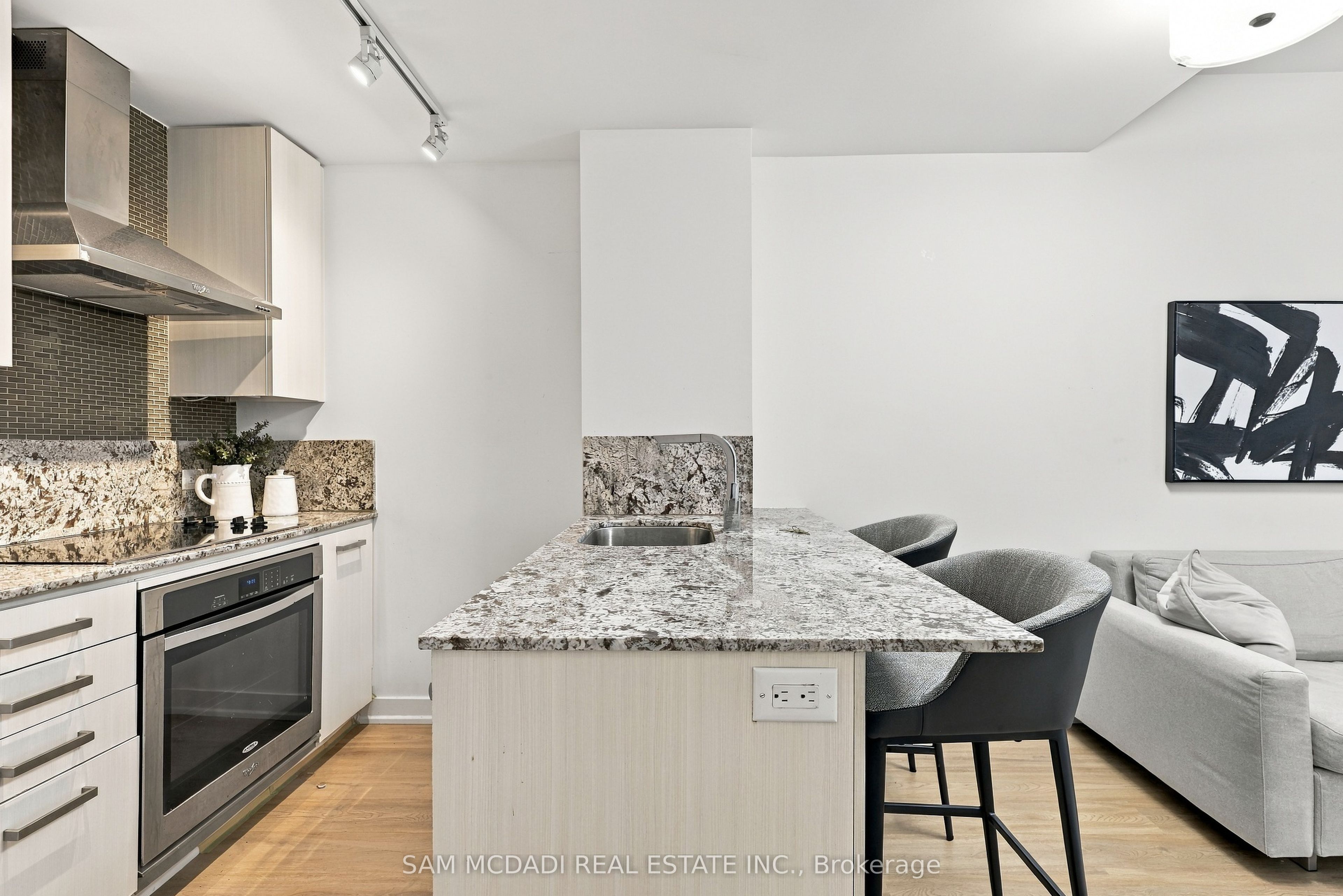 15 Beverley Street Th27 Property Photo 12
