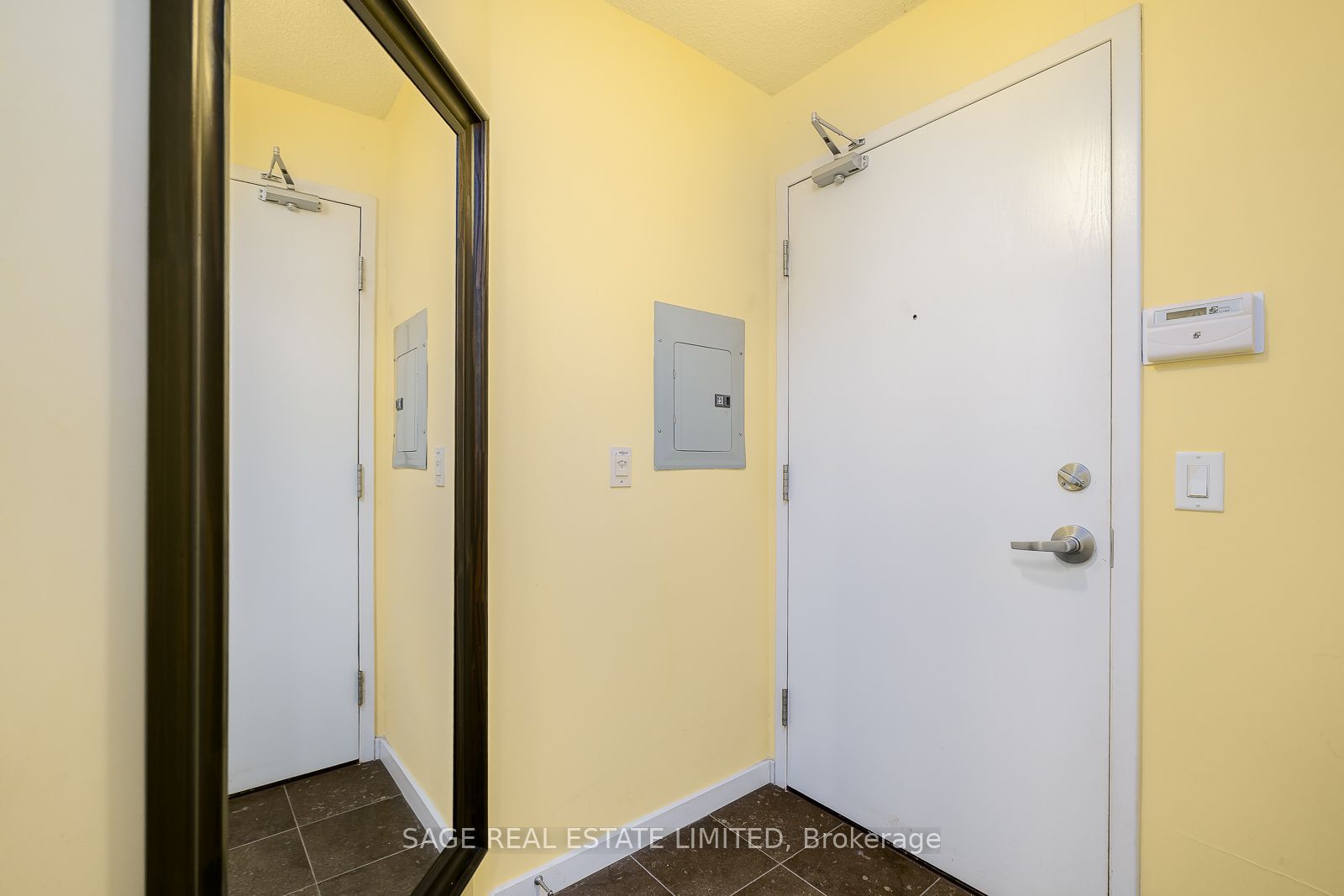 208 Queens Quay W 1705 Property Photo 2