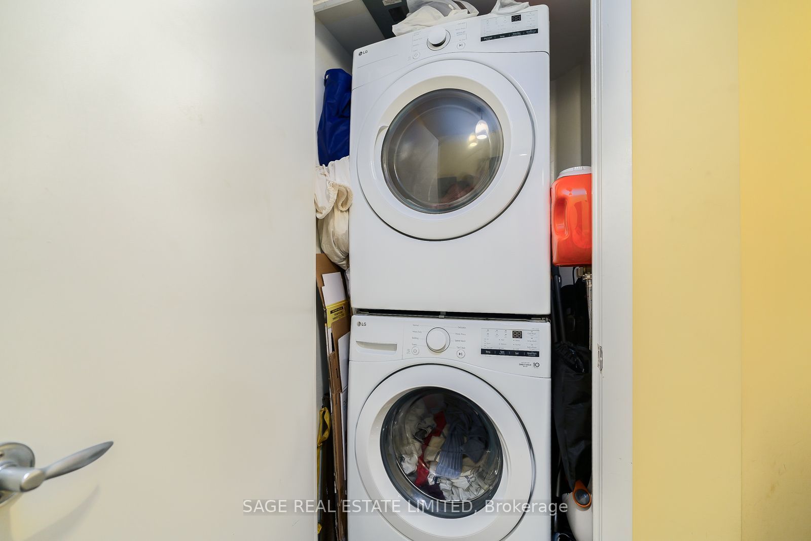 208 Queens Quay W 1705 Property Photo 3