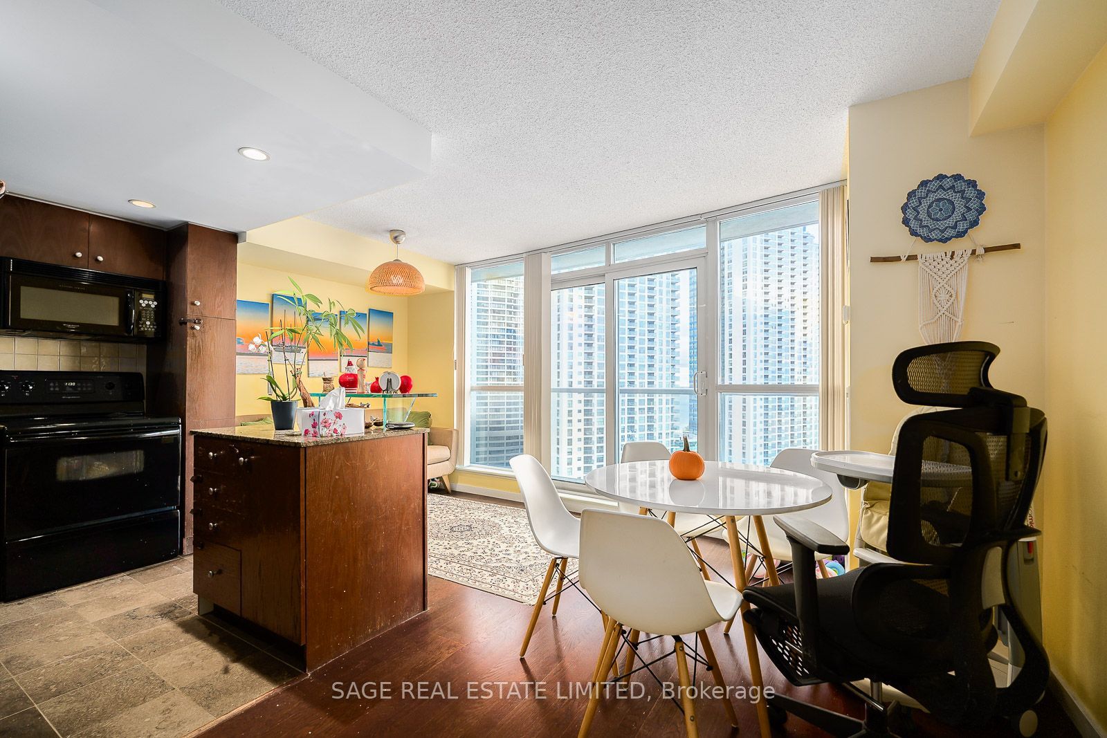 208 Queens Quay W 1705 Property Photo 7