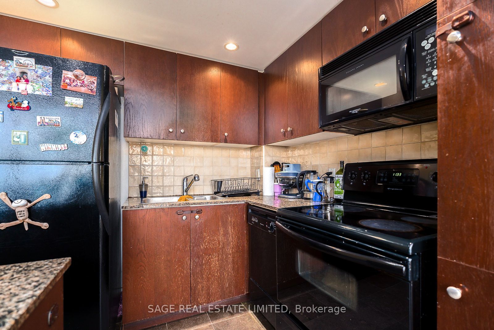 208 Queens Quay W 1705 Property Photo 9