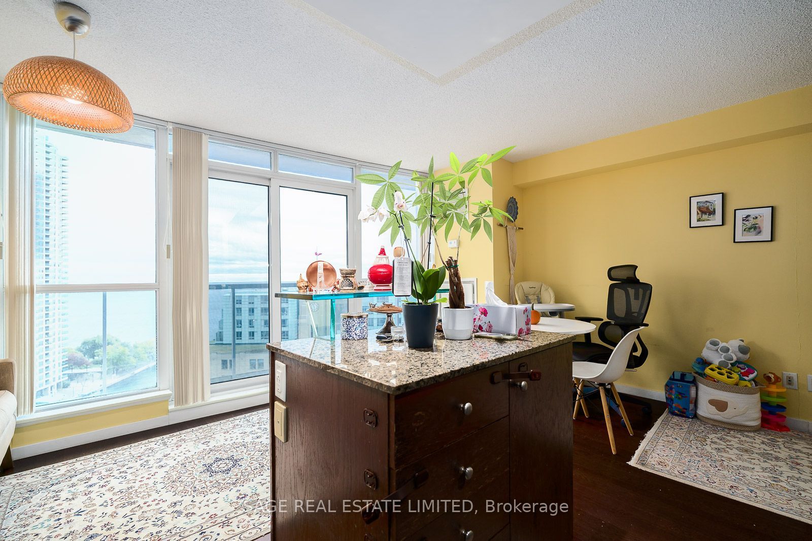 208 Queens Quay W 1705 Property Photo 10