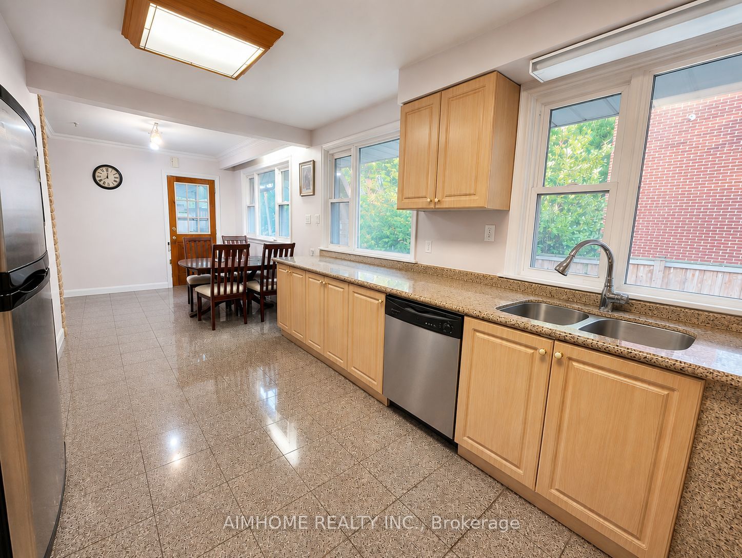 25 Burbank Drive Property Photo 2